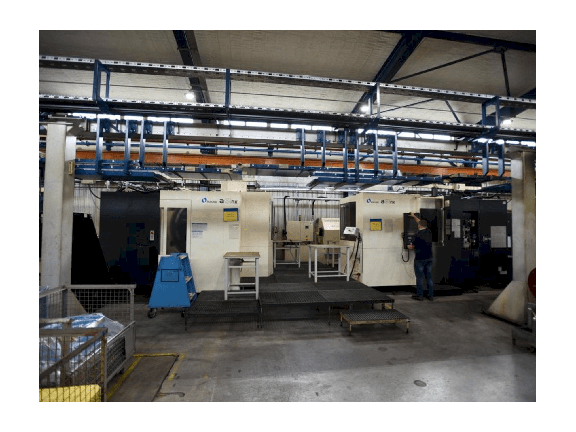 Vista frontale della macchina Makino a61nx Pro 6