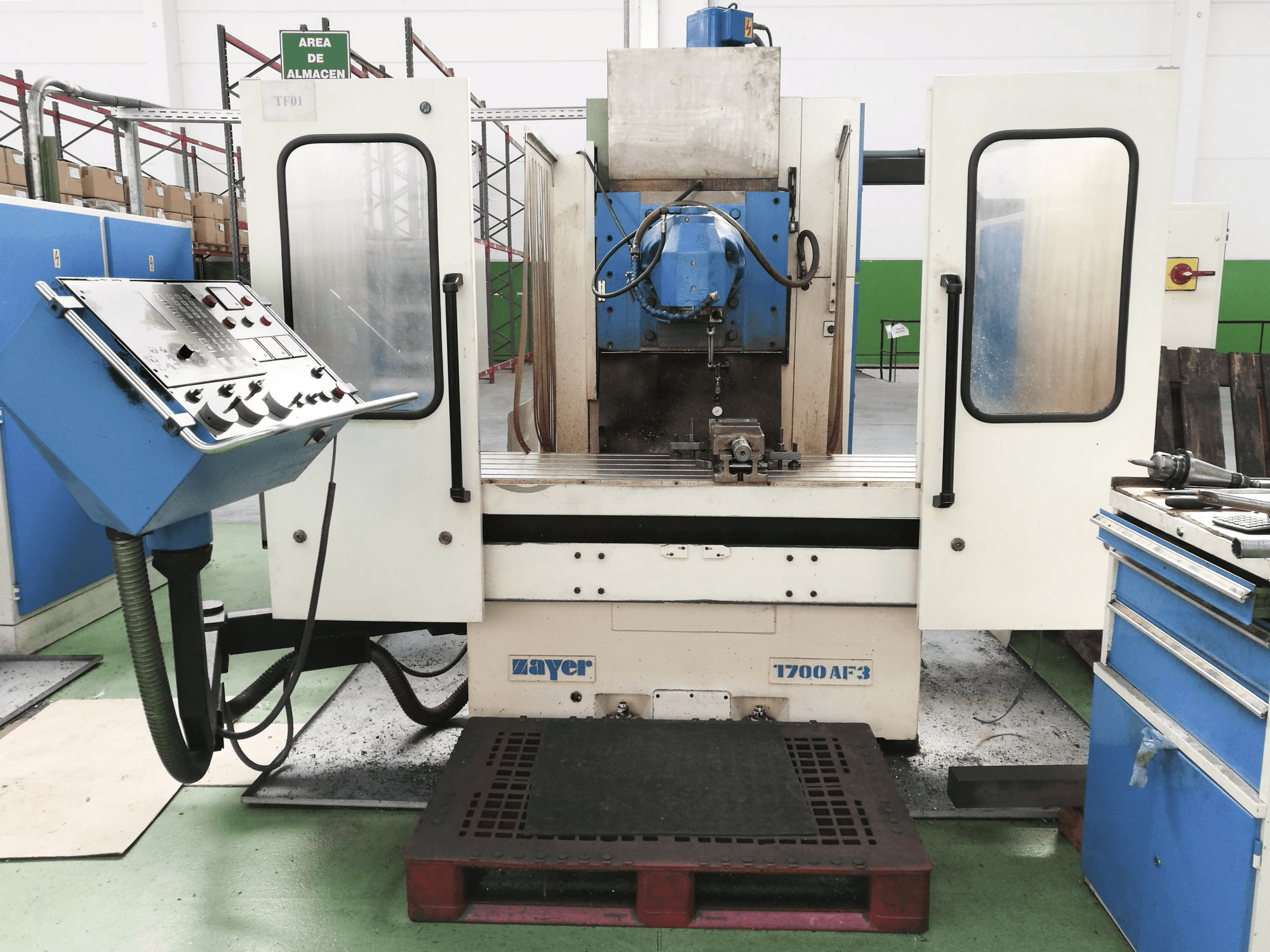 Vista frontale 1 della macchina Zayer 1700 AF3