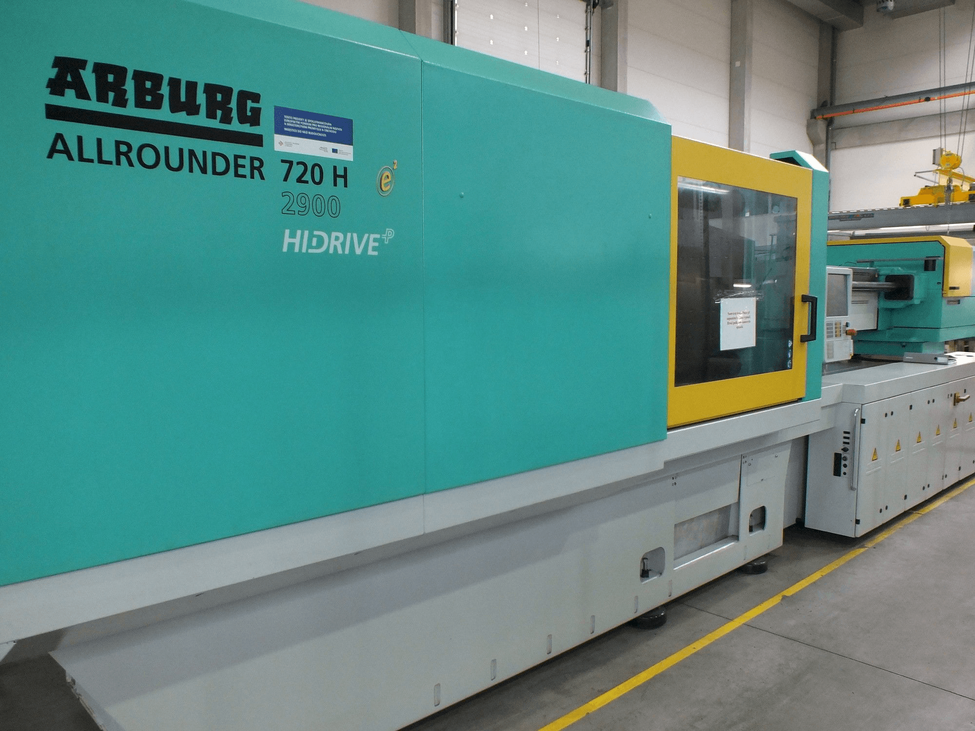 Vista frontale della macchina Arburg Allrounder H 2900-3200 Packaging