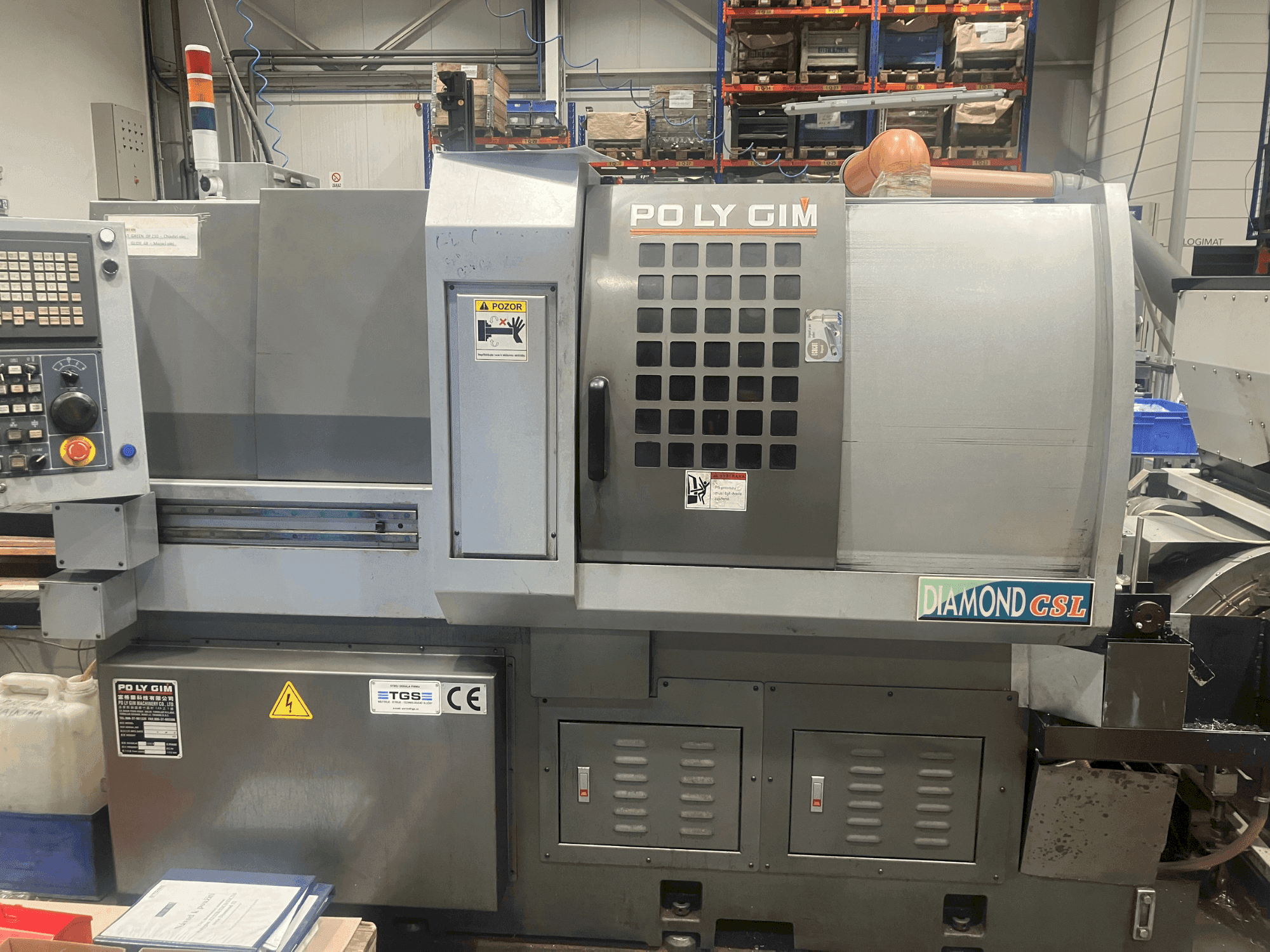 Vista frontale della macchina PO LY GIM Diamond 32CSL