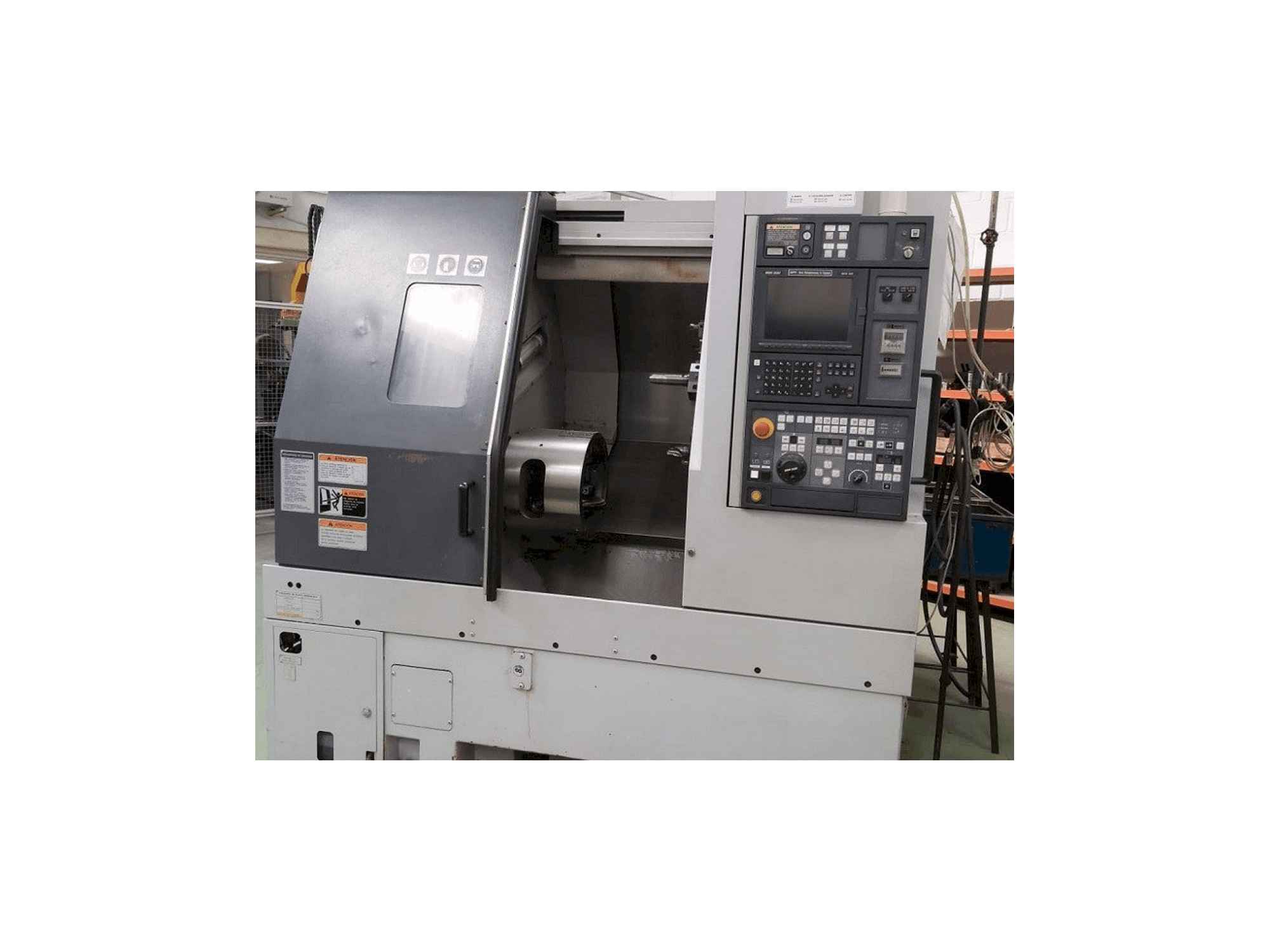 Vista frontale della macchina MORI SEIKI CL-253B