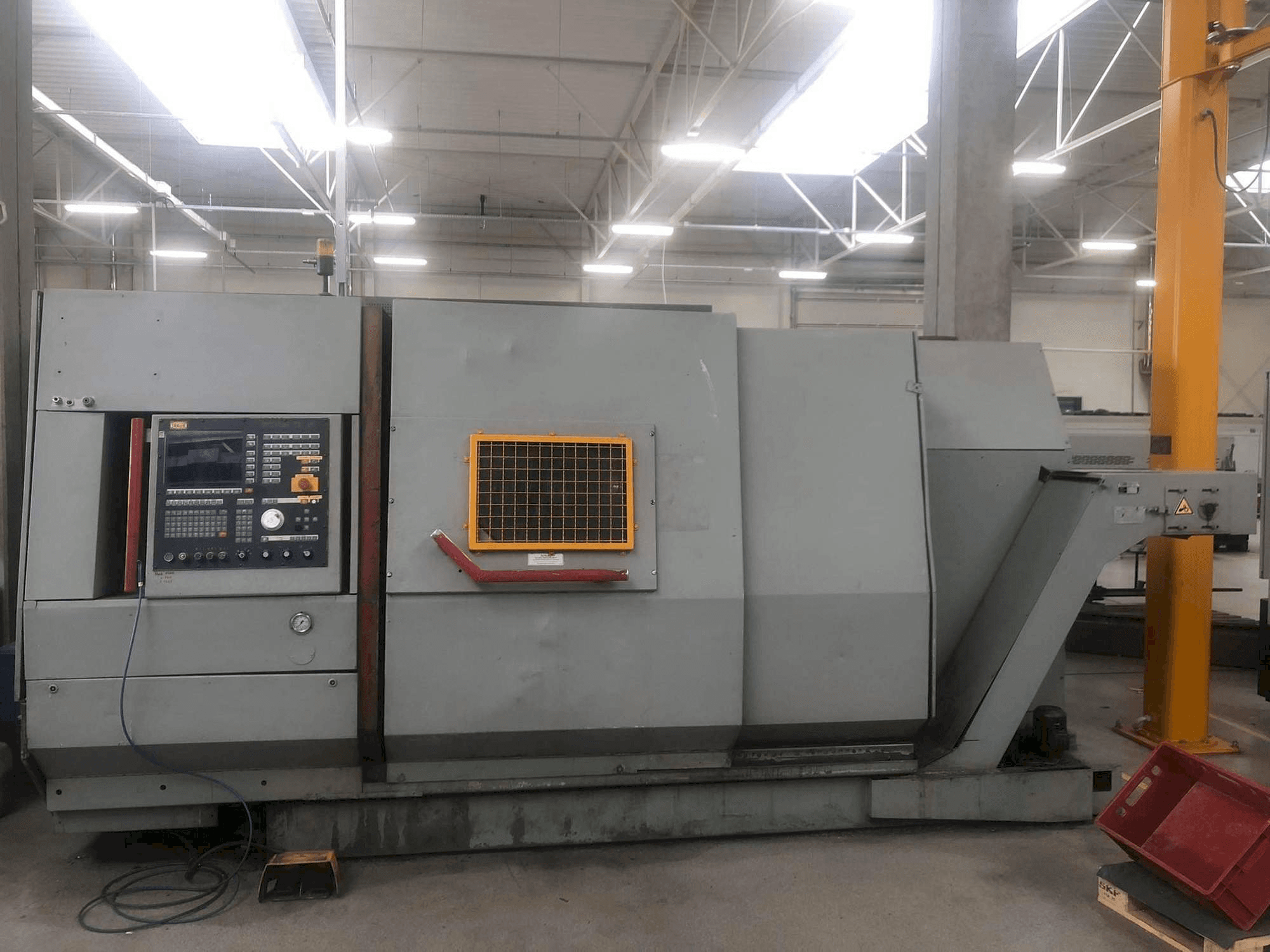 Vista frontale della macchina TRAUB TNA600