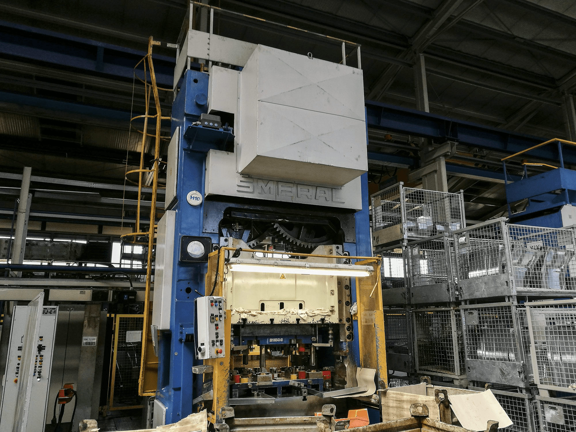 Vista lato sinistro della macchina SMERAL LDO 315A
