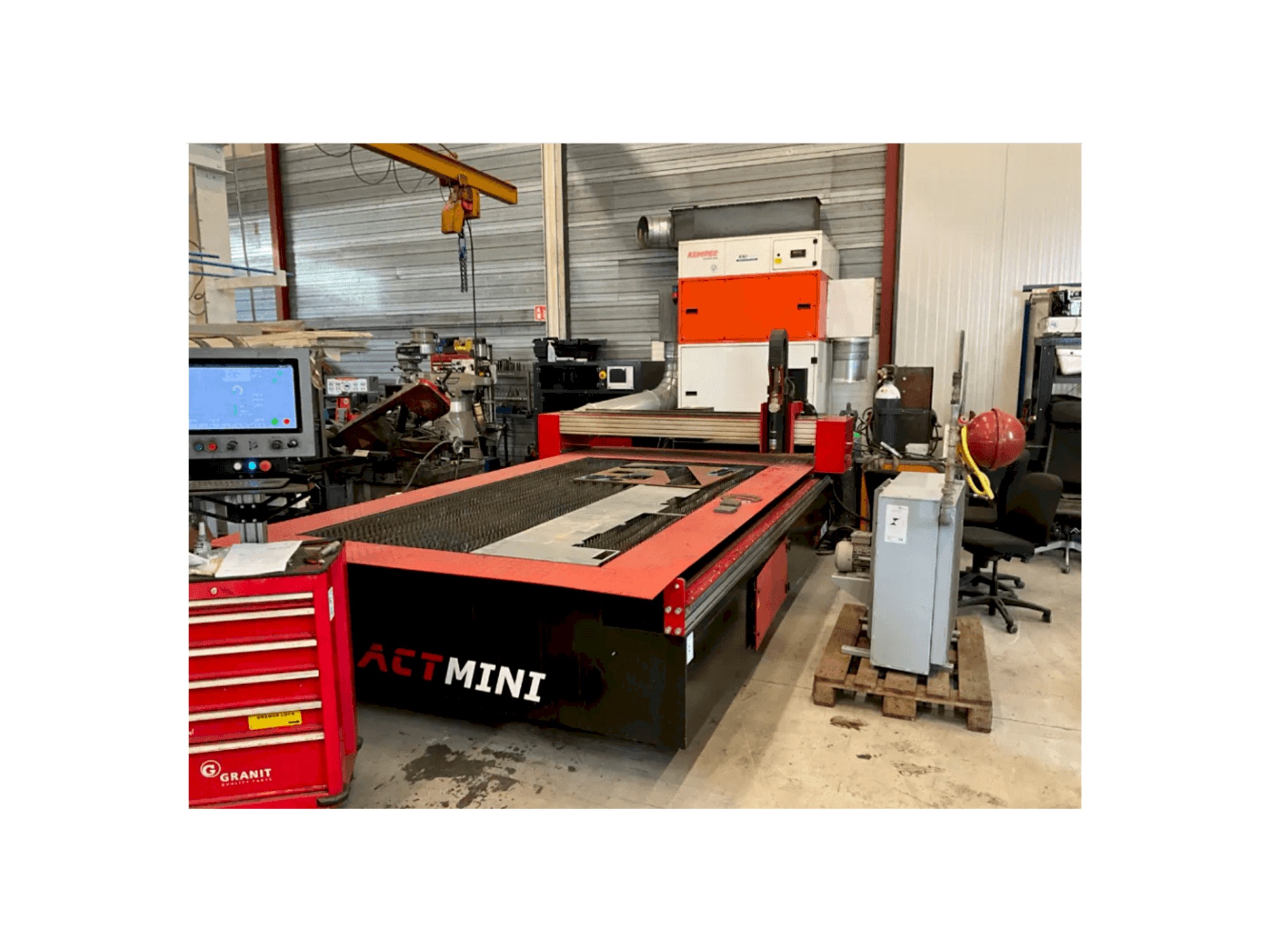 Vista frontale della macchina ACT MINI 3015PW