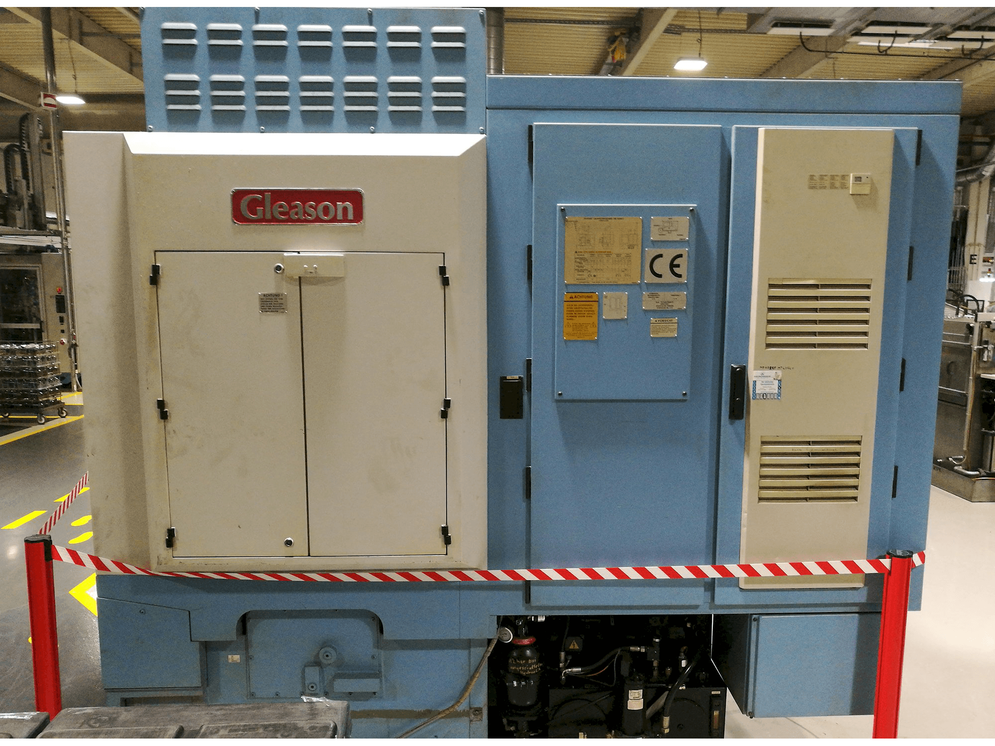 Vista posteriore della macchina Gleason Phoenix 500 HCT