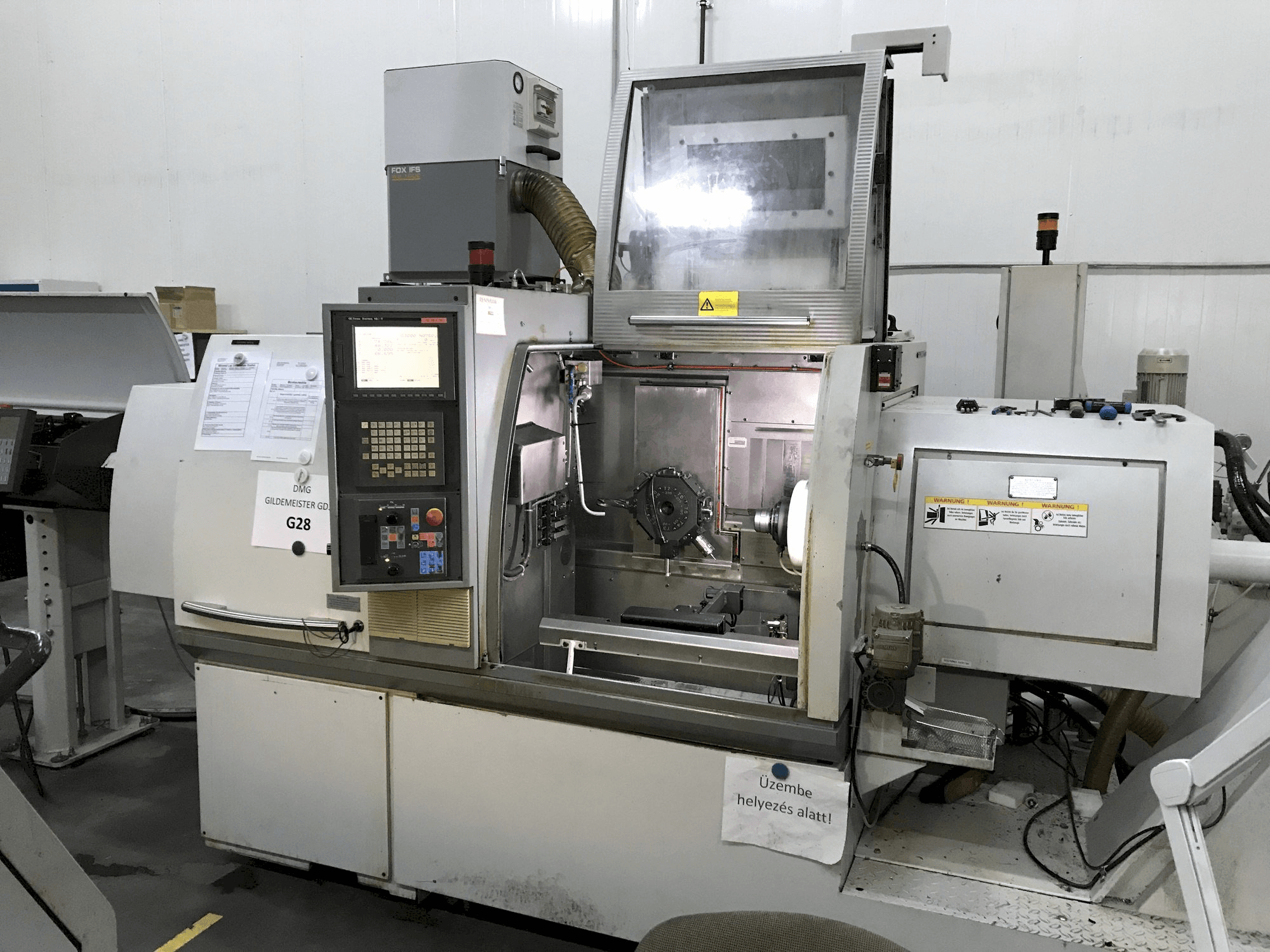 Vista frontale della macchina Gildemeister GD32