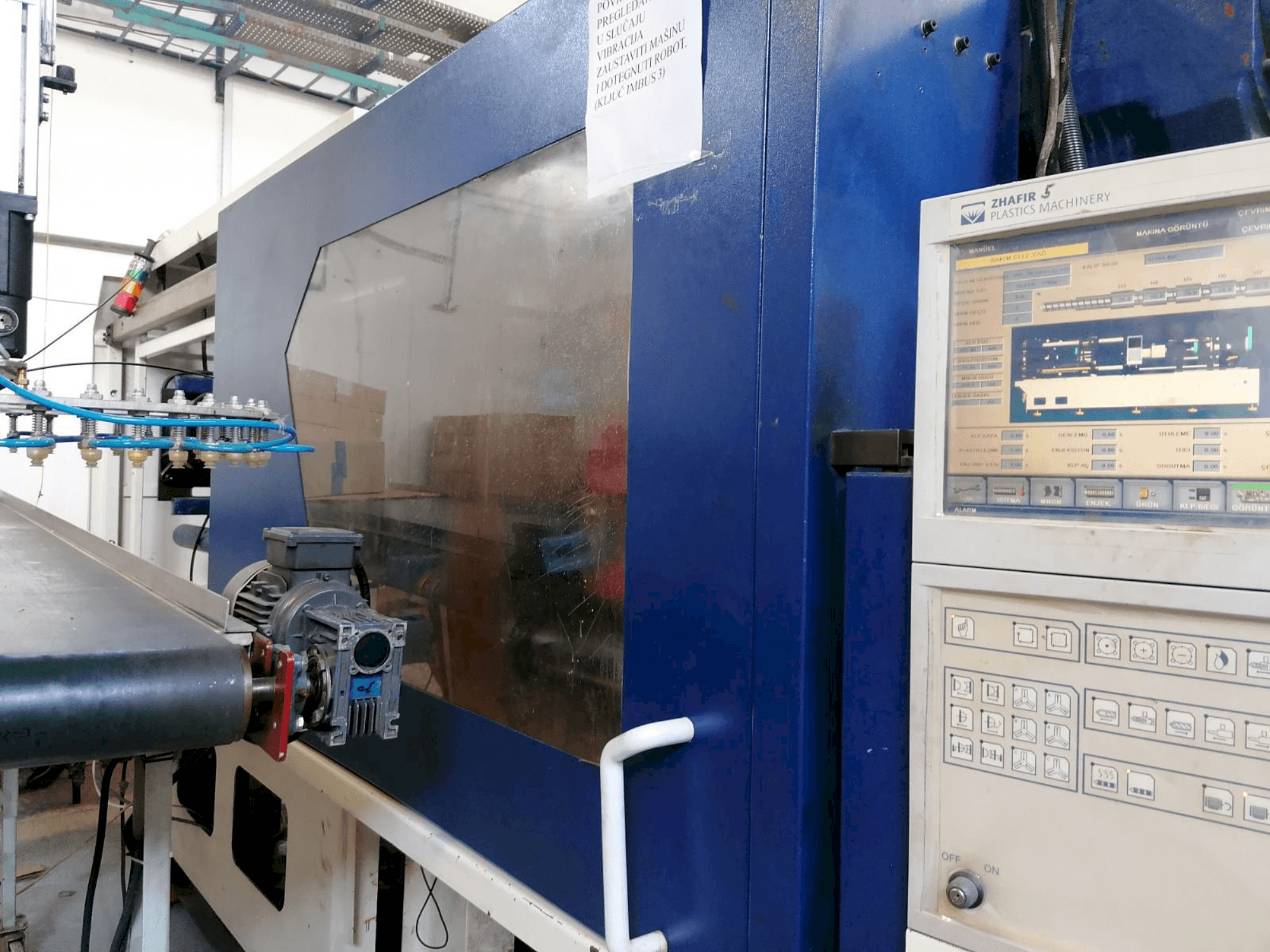 Vista frontale della macchina HAITIAN Zhafir 410