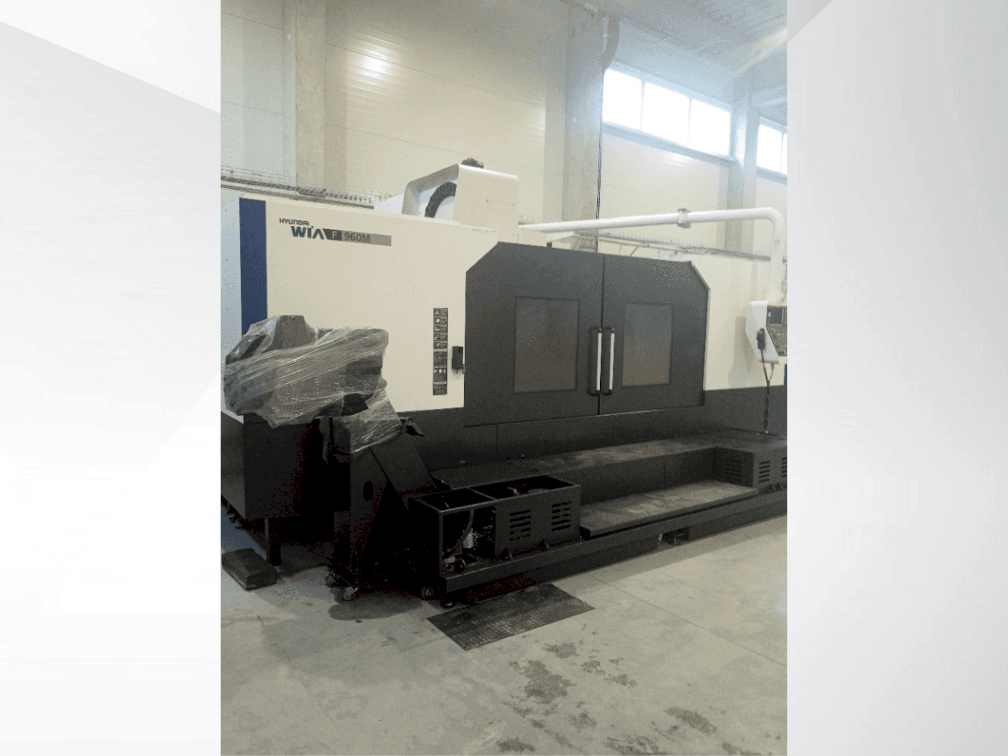 Vista frontale della macchina Hyundai Wia F 960M