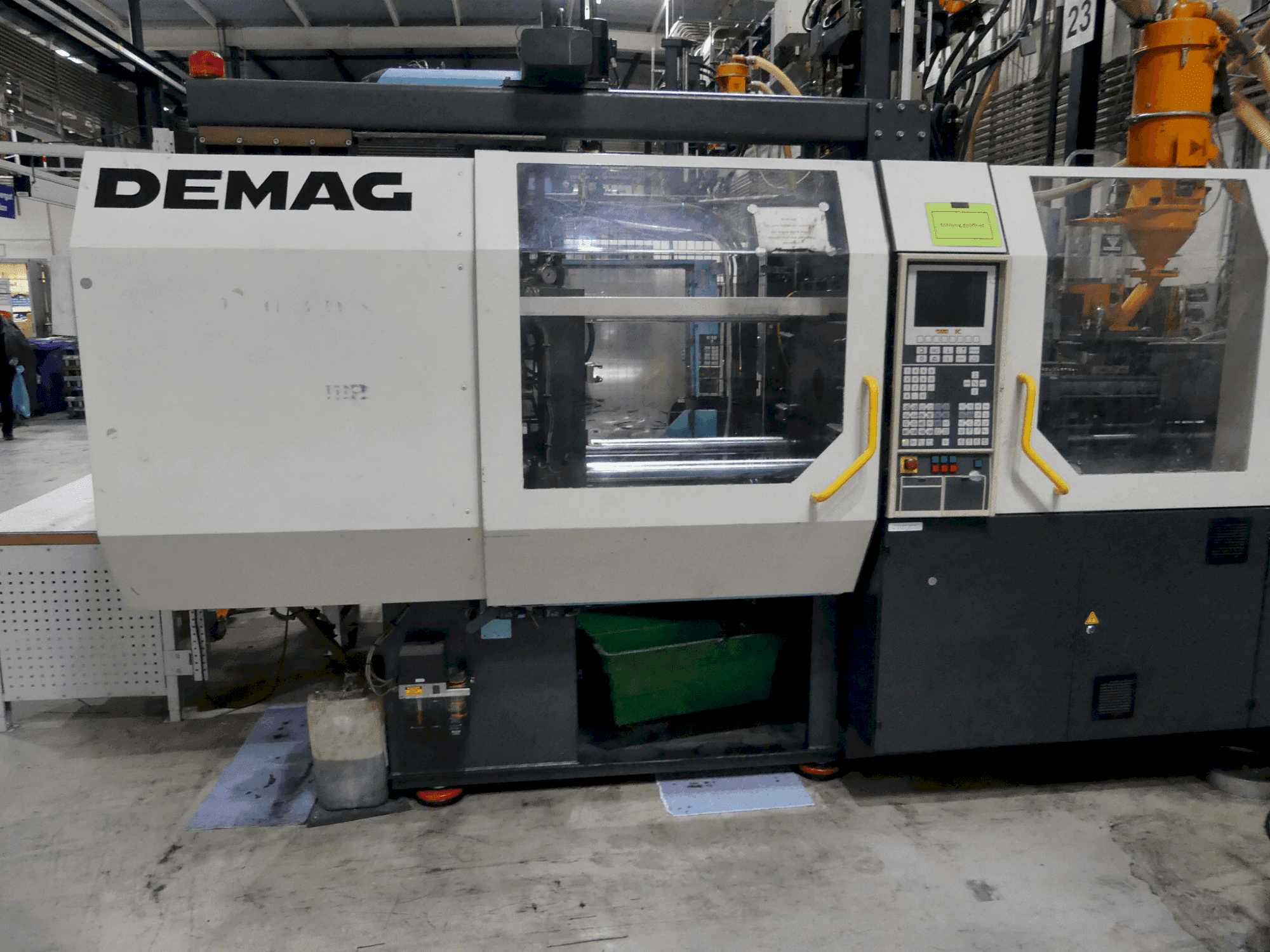 Vista frontale della macchina DEMAG D125-320h/120v