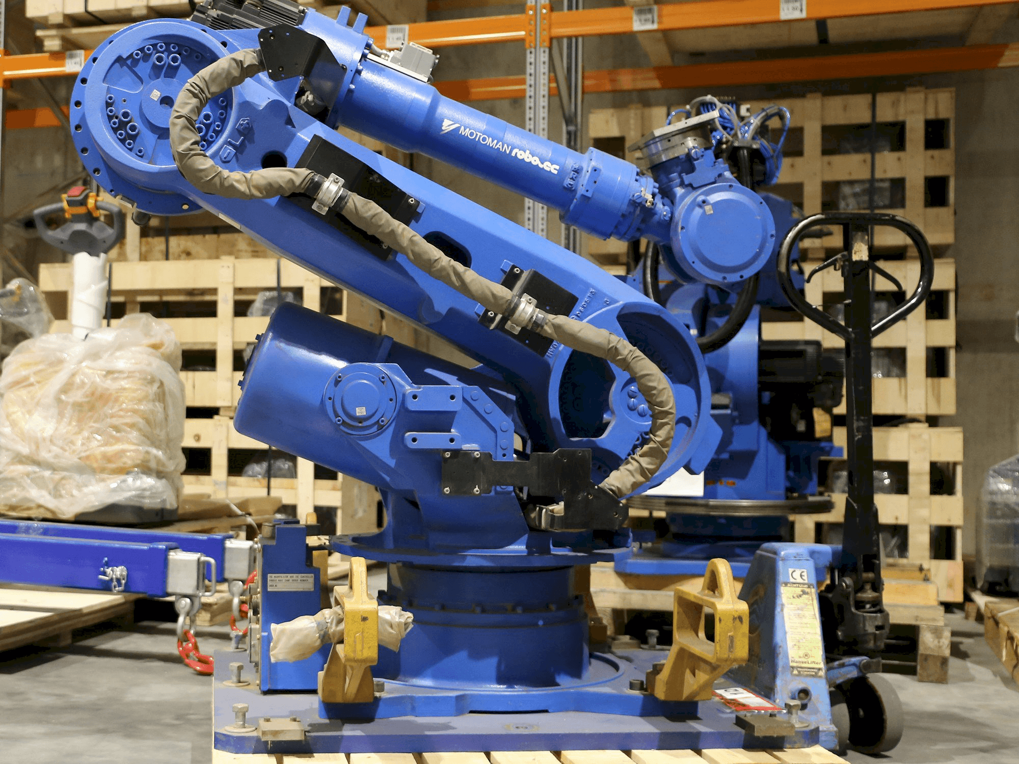 Vista laterale sinistra della macchina Yaskawa Motoman ES165