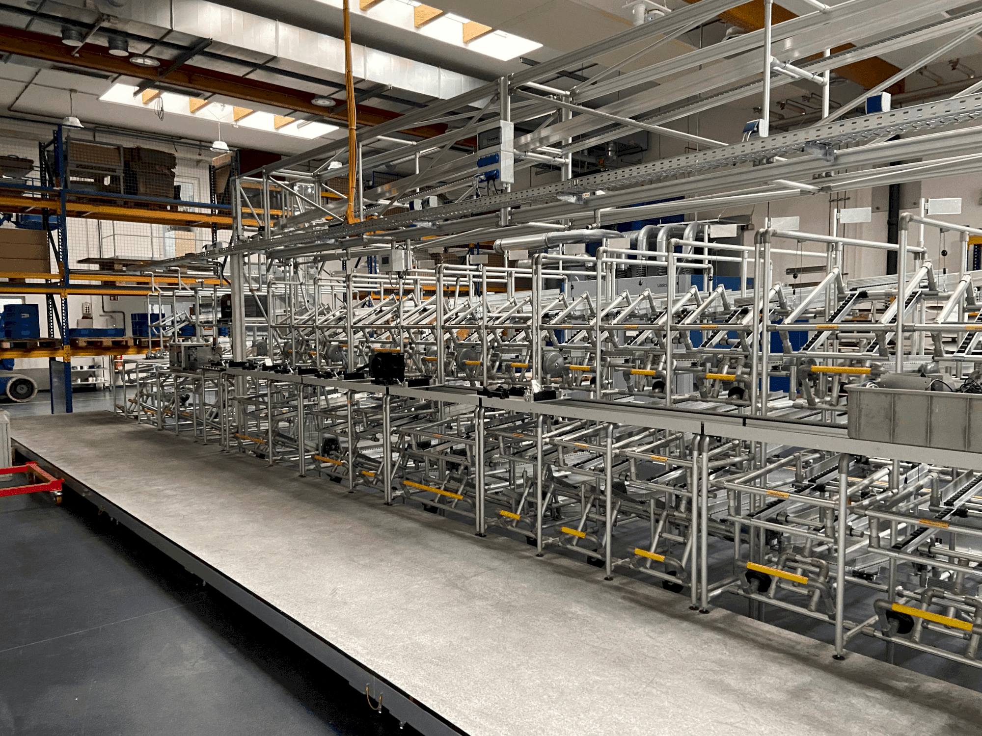 Vista frontale della macchina ITEM Montageplatz Venta