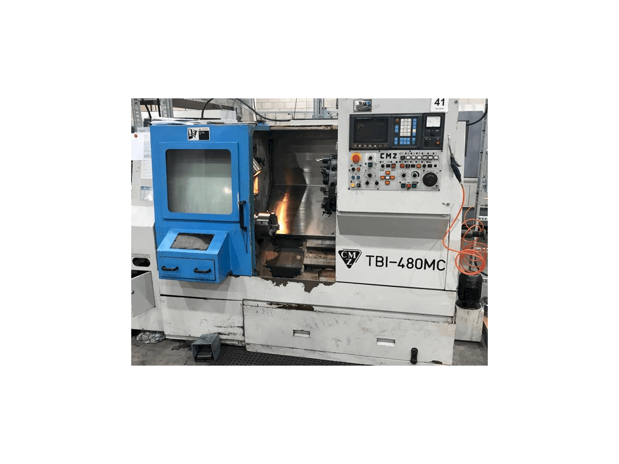 Vista frontale della macchina CMZ TBI-480