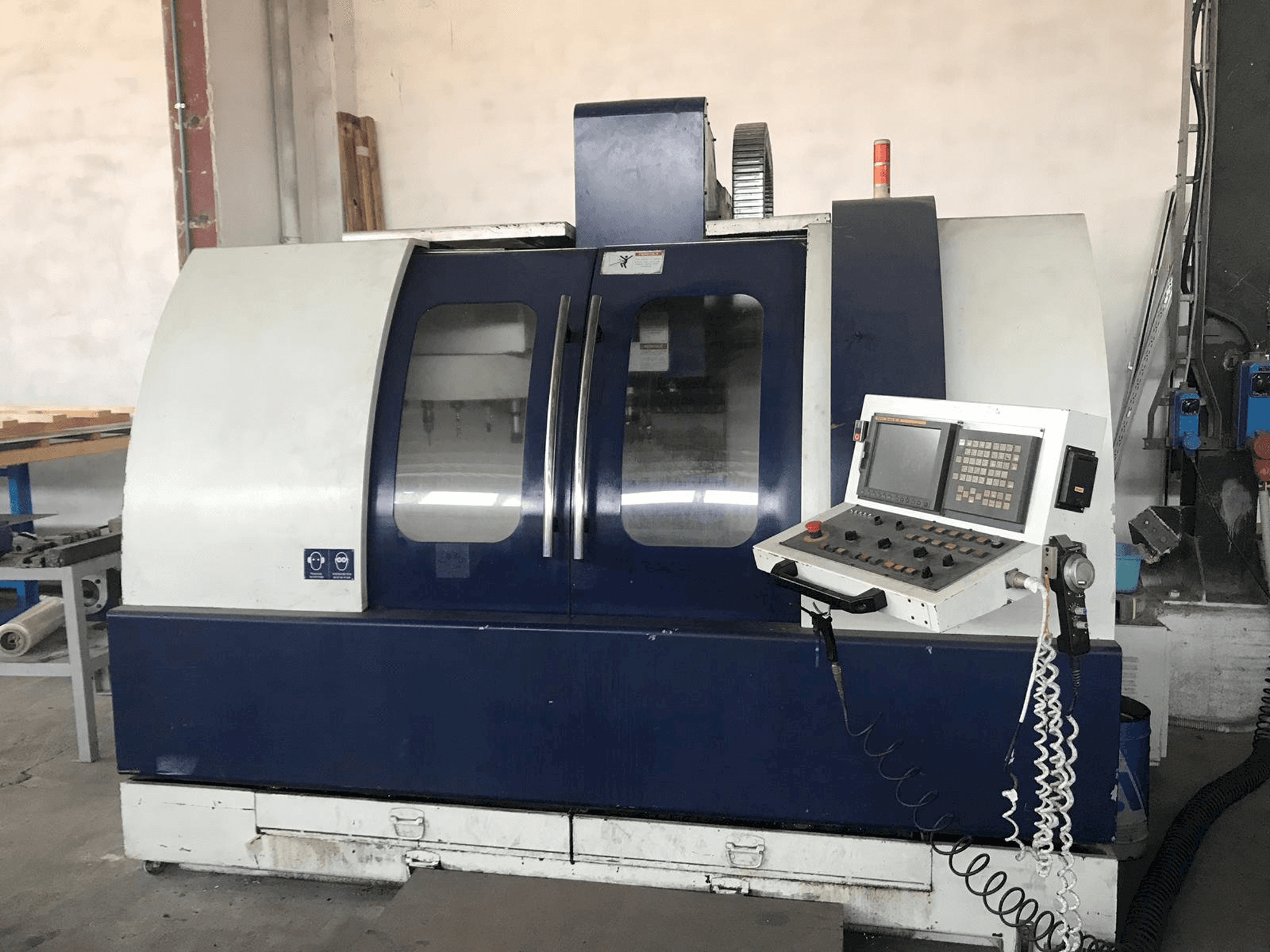 Vista frontale della macchina Euma Spinner CAMS 200