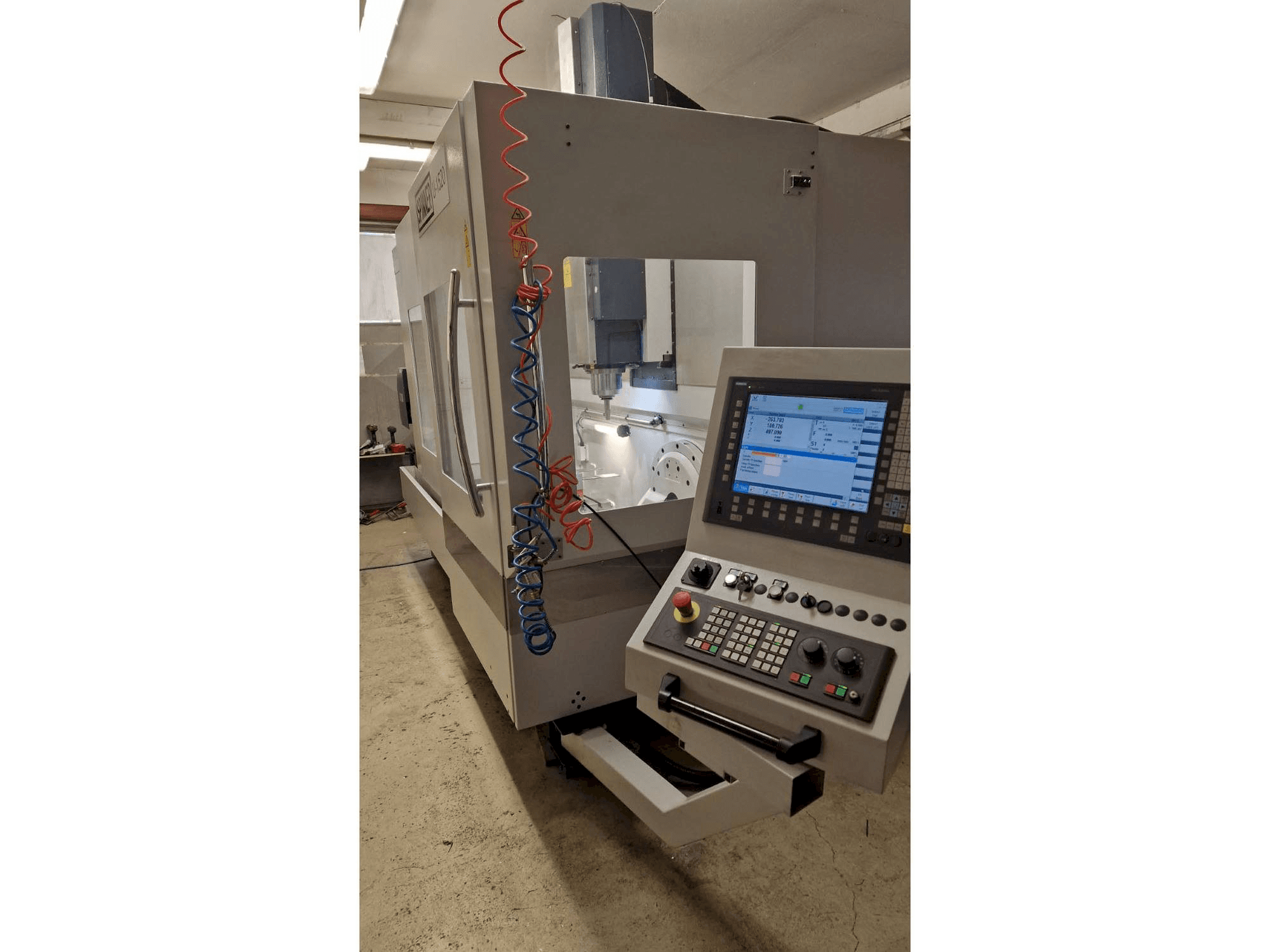 Vista frontale della macchina SPINNER U5 1520