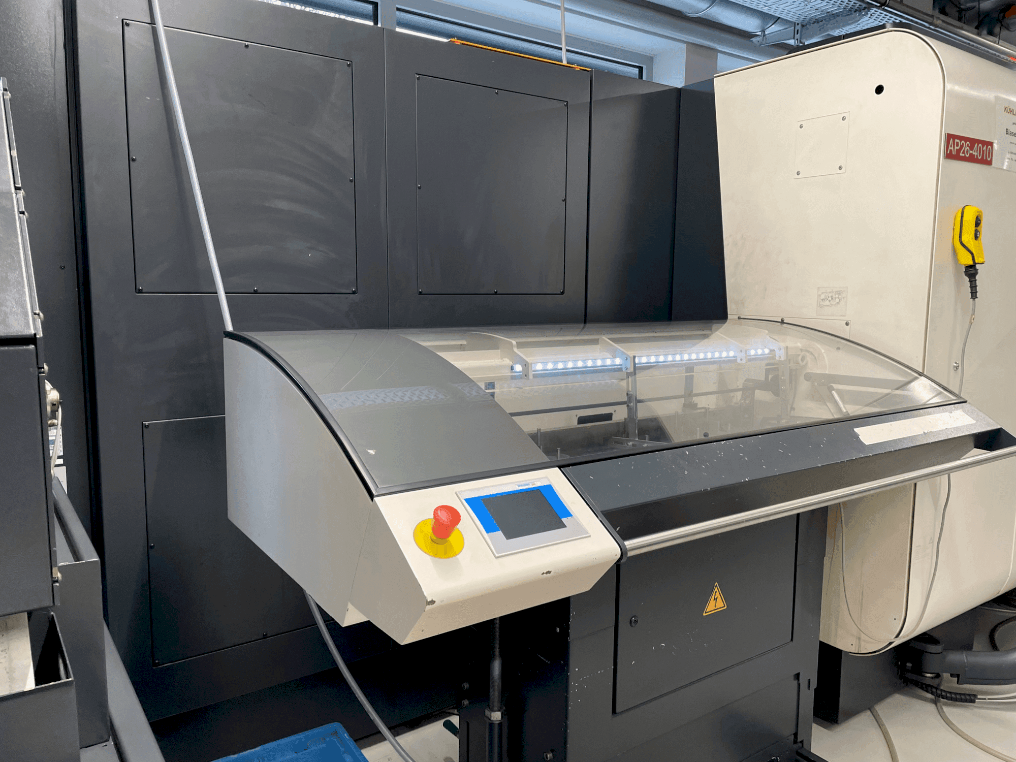 Vista frontale della macchina DMG Sprint 65 3 T