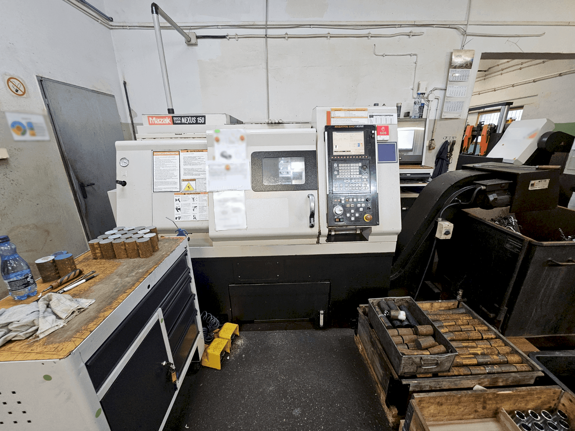 Vista frontale della macchina Mazak QTN-150/500