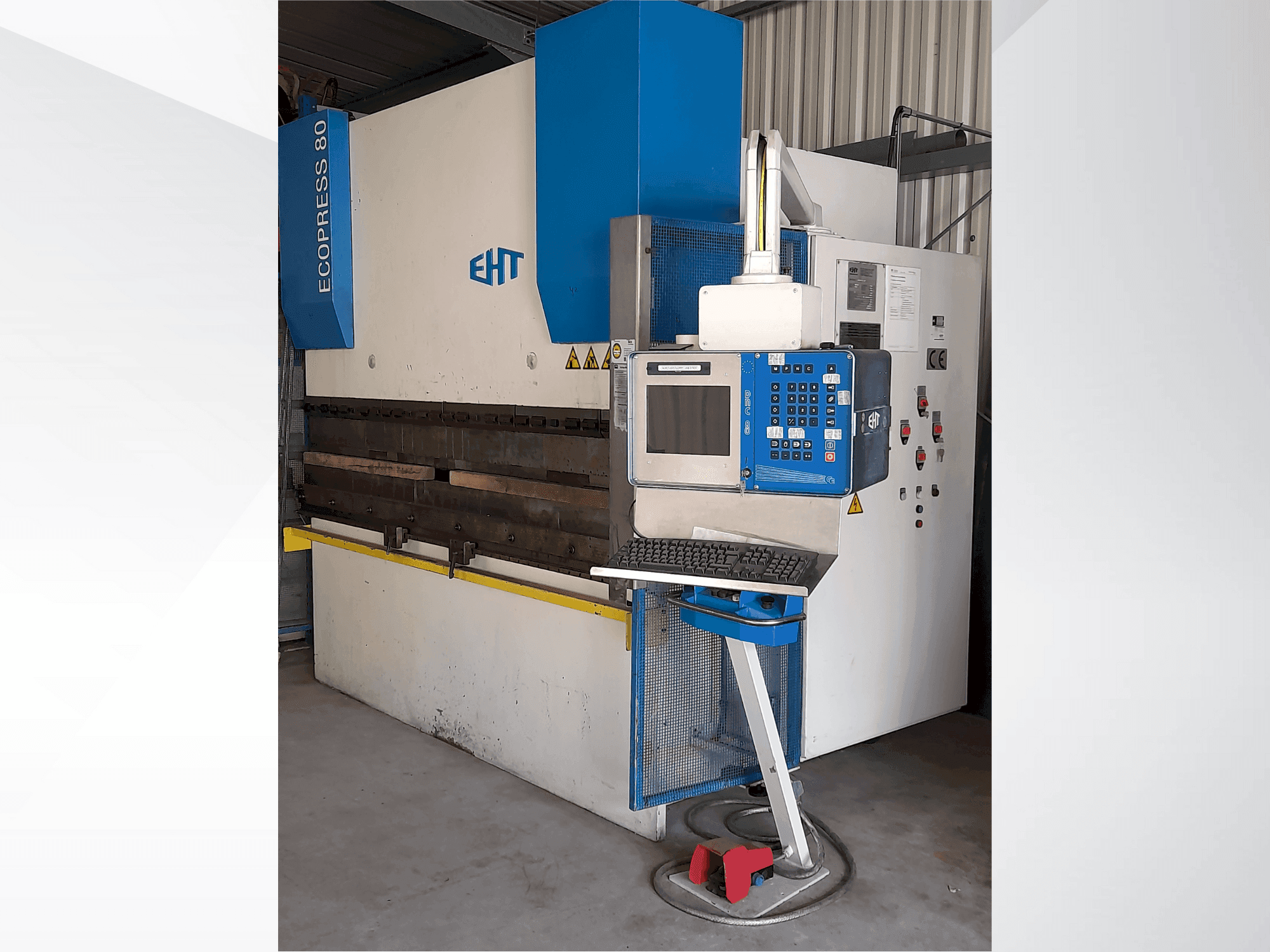 Vista frontale della macchina EHT Ecopress 80