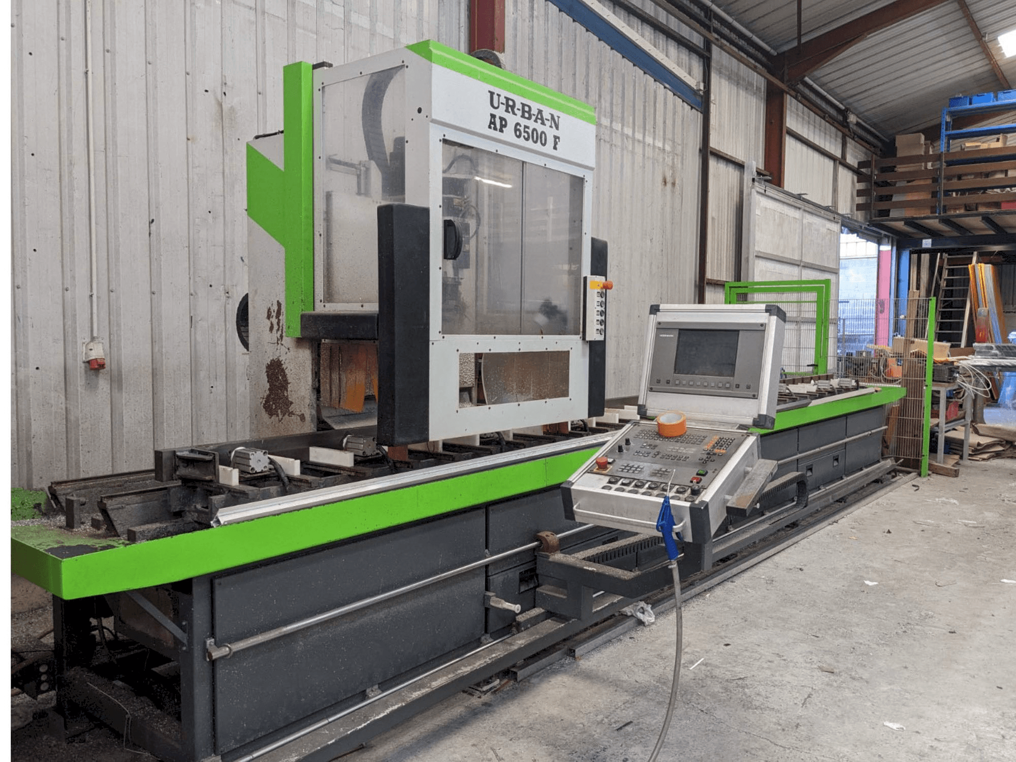 Vista frontale della macchina URBAN AP6500