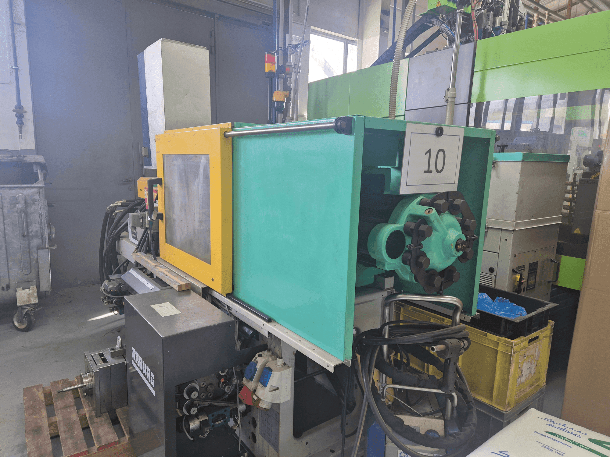 Vista frontale della macchina Arburg Allrounder 270 C 400-70