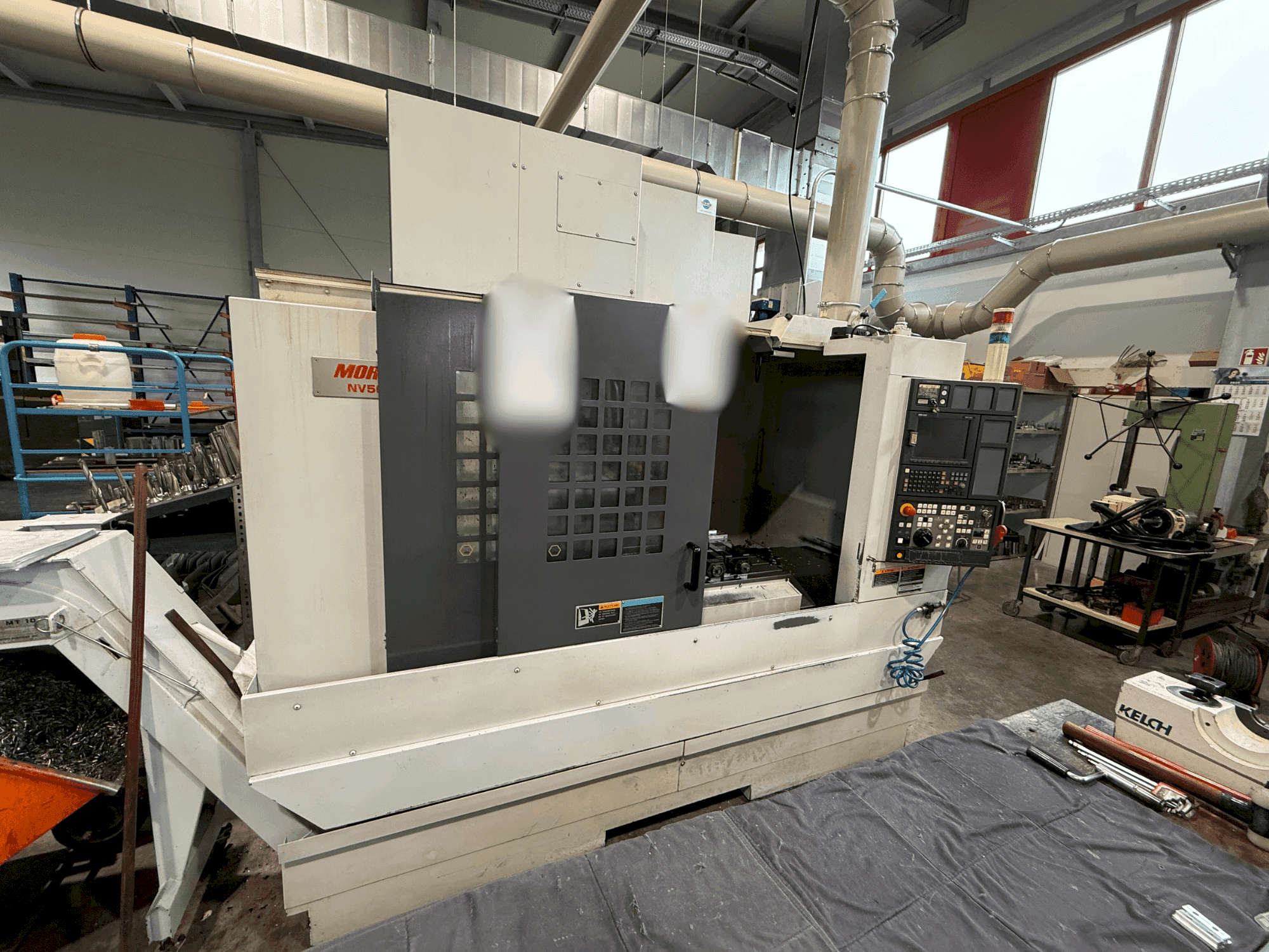 Vista frontale della macchina MORI SEIKI NV 5000 a1 B/40