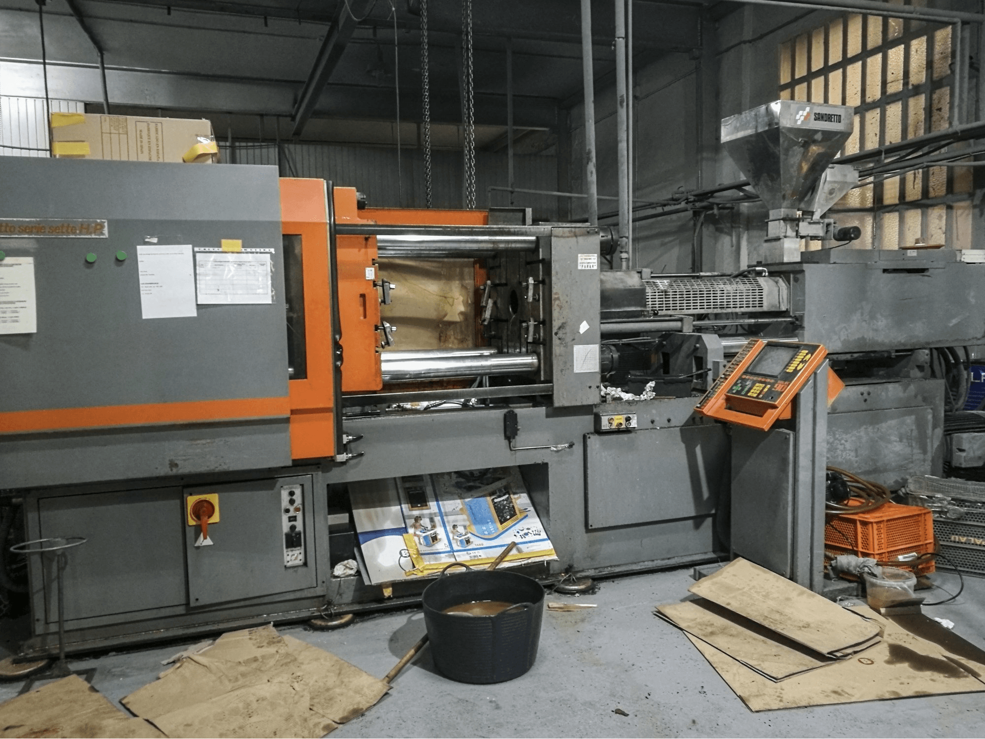 Vista frontale della macchina SANDRETTO S.7.250