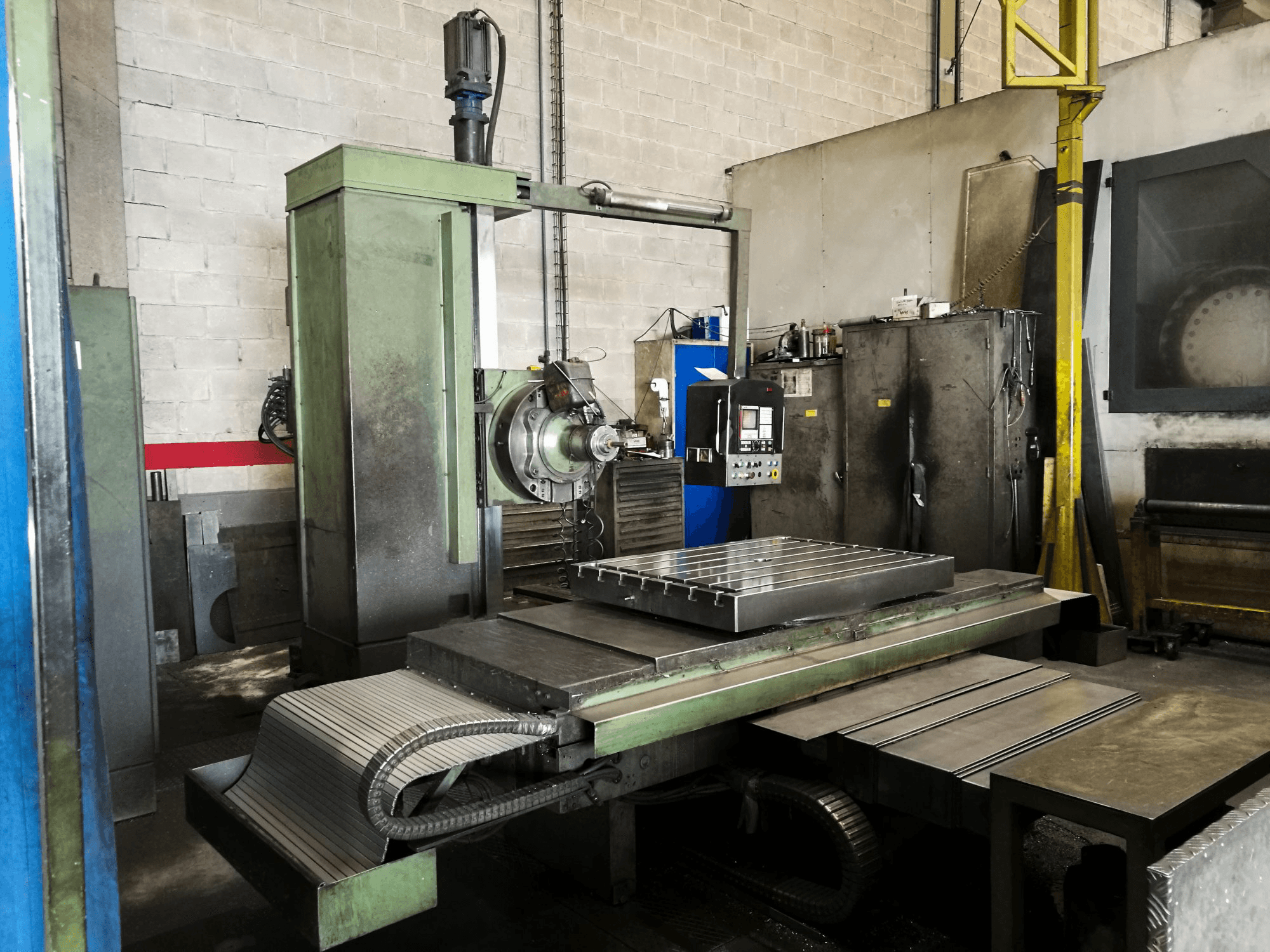 Vista lato sinistro della macchina PEGARD AF8