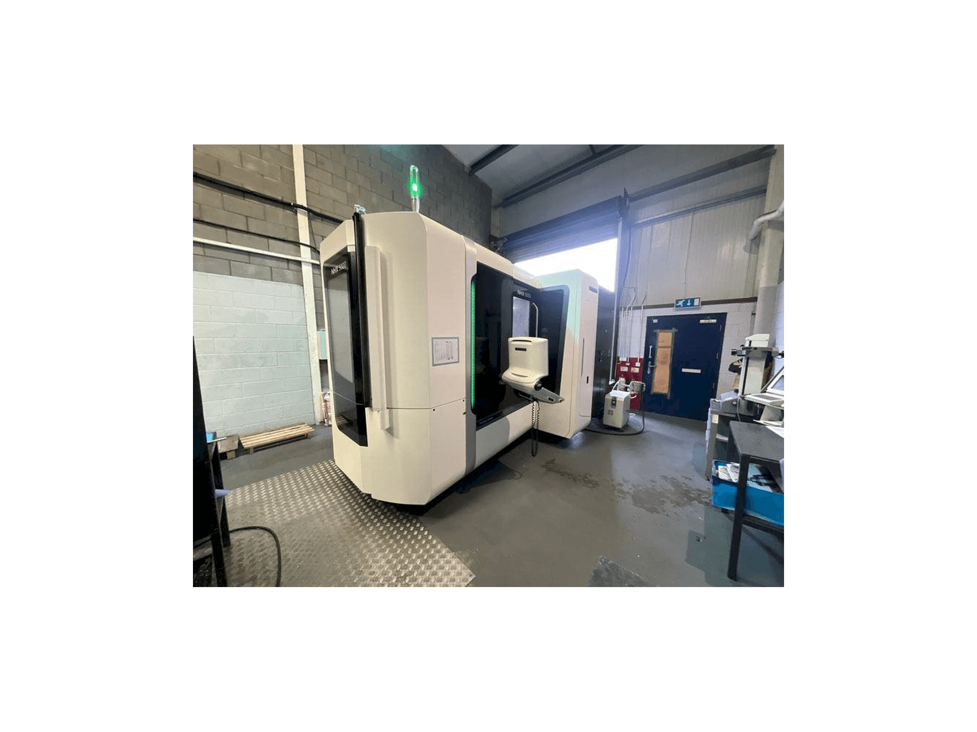 Vista frontale della macchina DMG MORI NHX 5000
