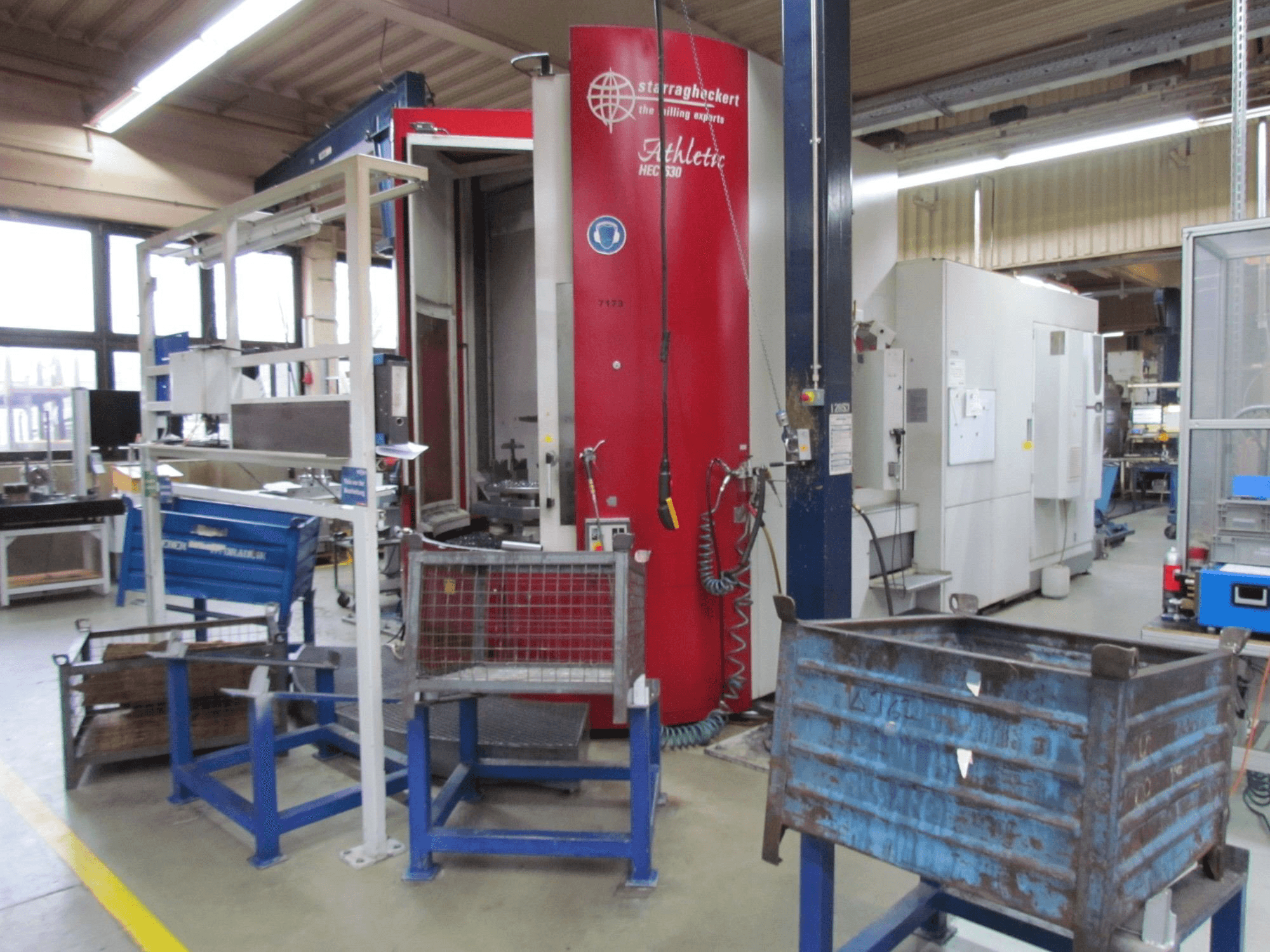 Vista frontale della macchina Heckert HEC 630