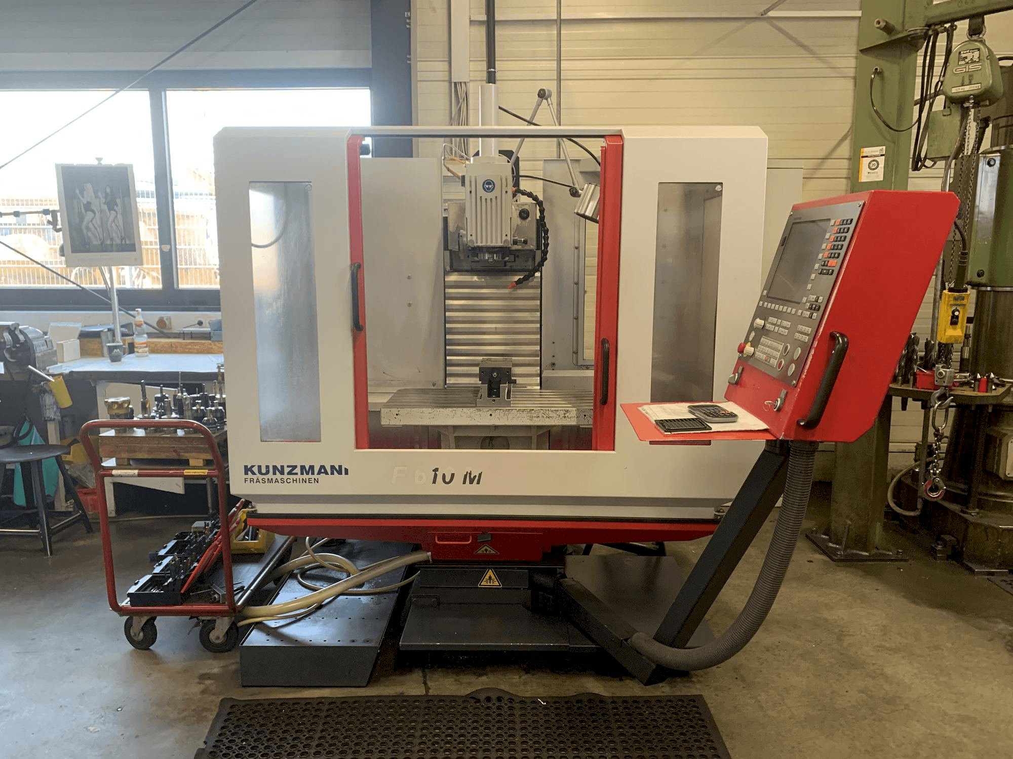 Vista frontale della macchina KUNZMANN WF 610 M