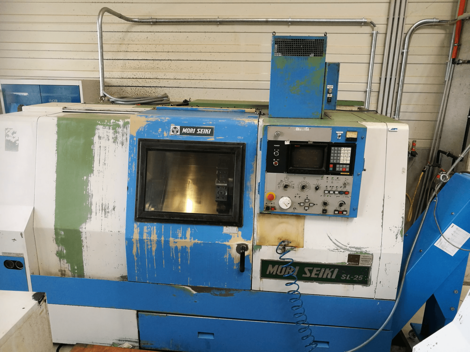 Vista frontale della macchina MORI SEIKI SL-25A/500