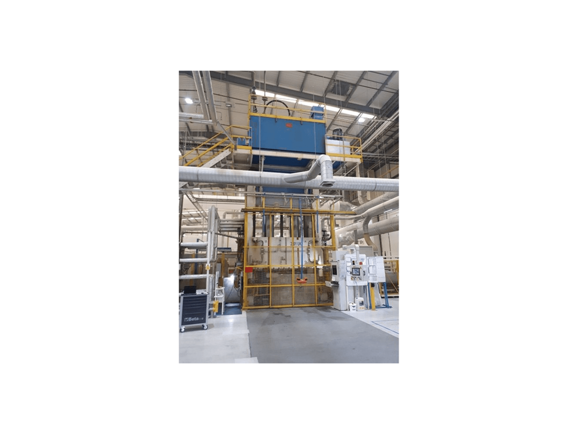 Vista frontale della macchina Pinette 2000 Ton