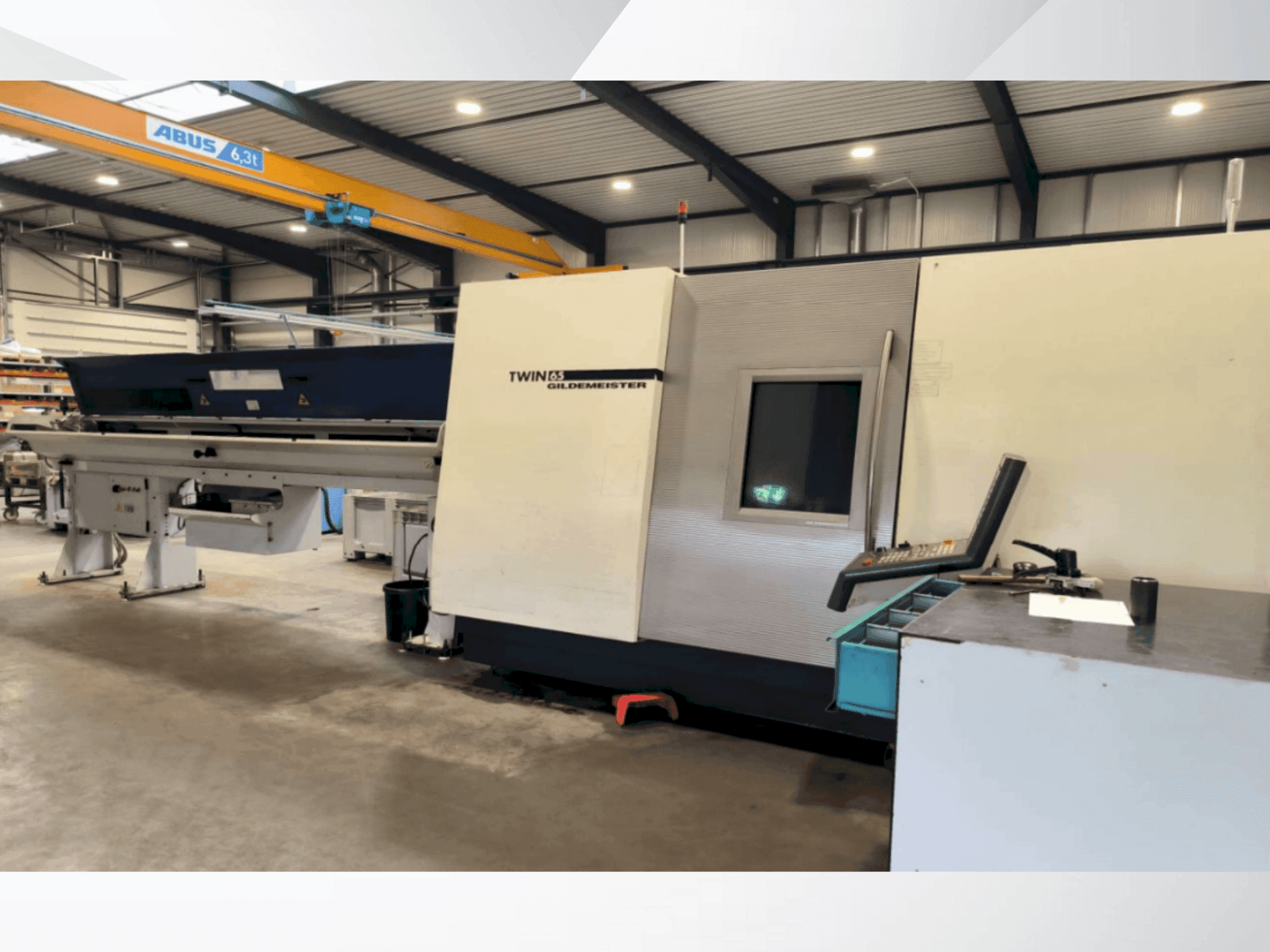 Vista frontale della macchina DMG Gildemeister Twin 65