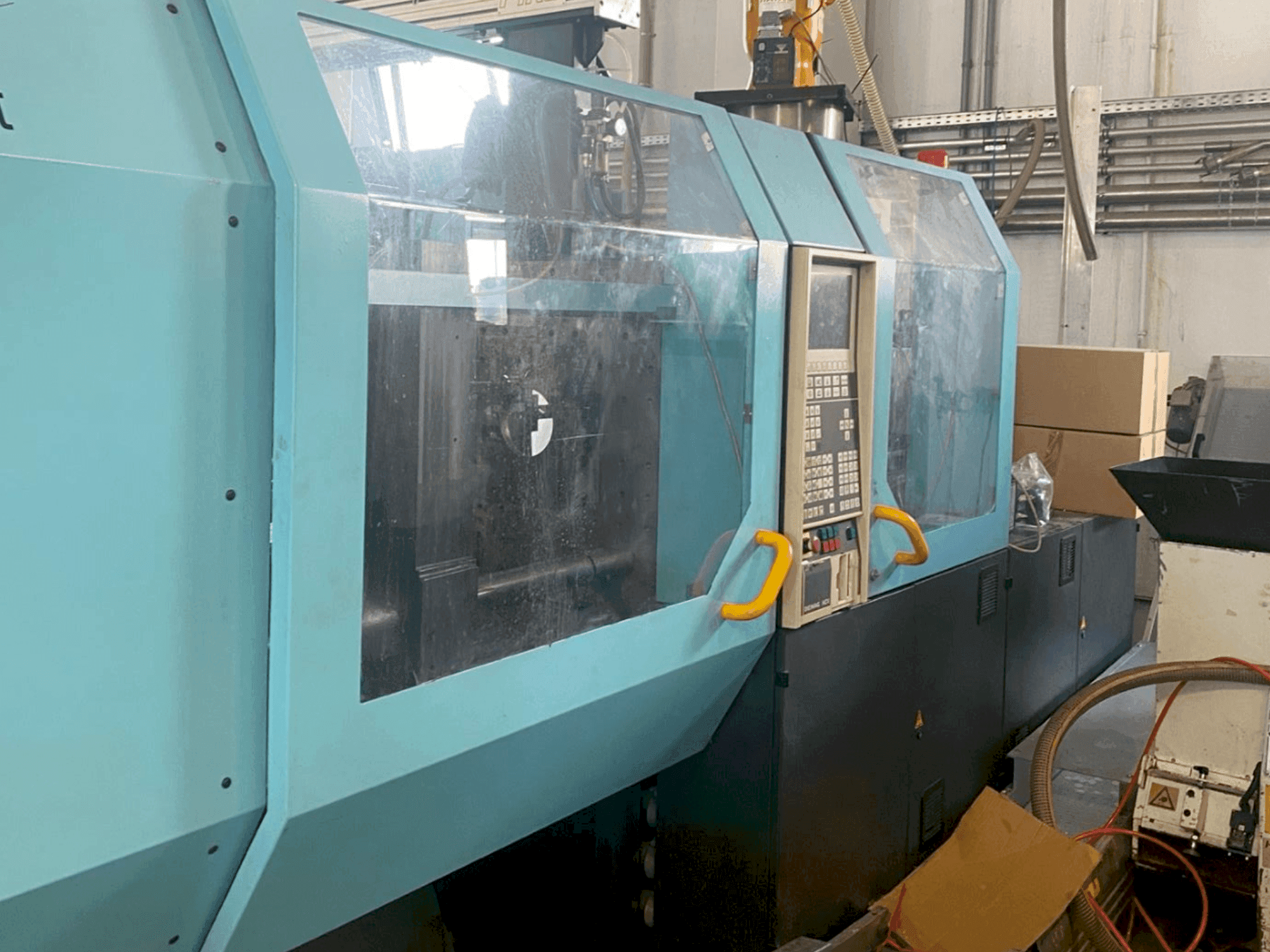 Vista frontale della macchina DEMAG Ergotech Compact 1500-610