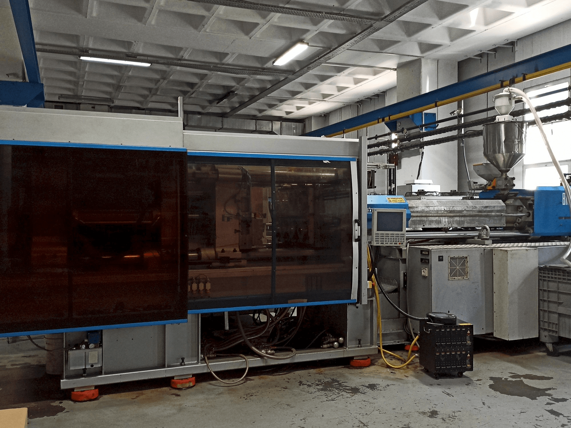 Vista frontale della macchina BMB KW 38PI/2200