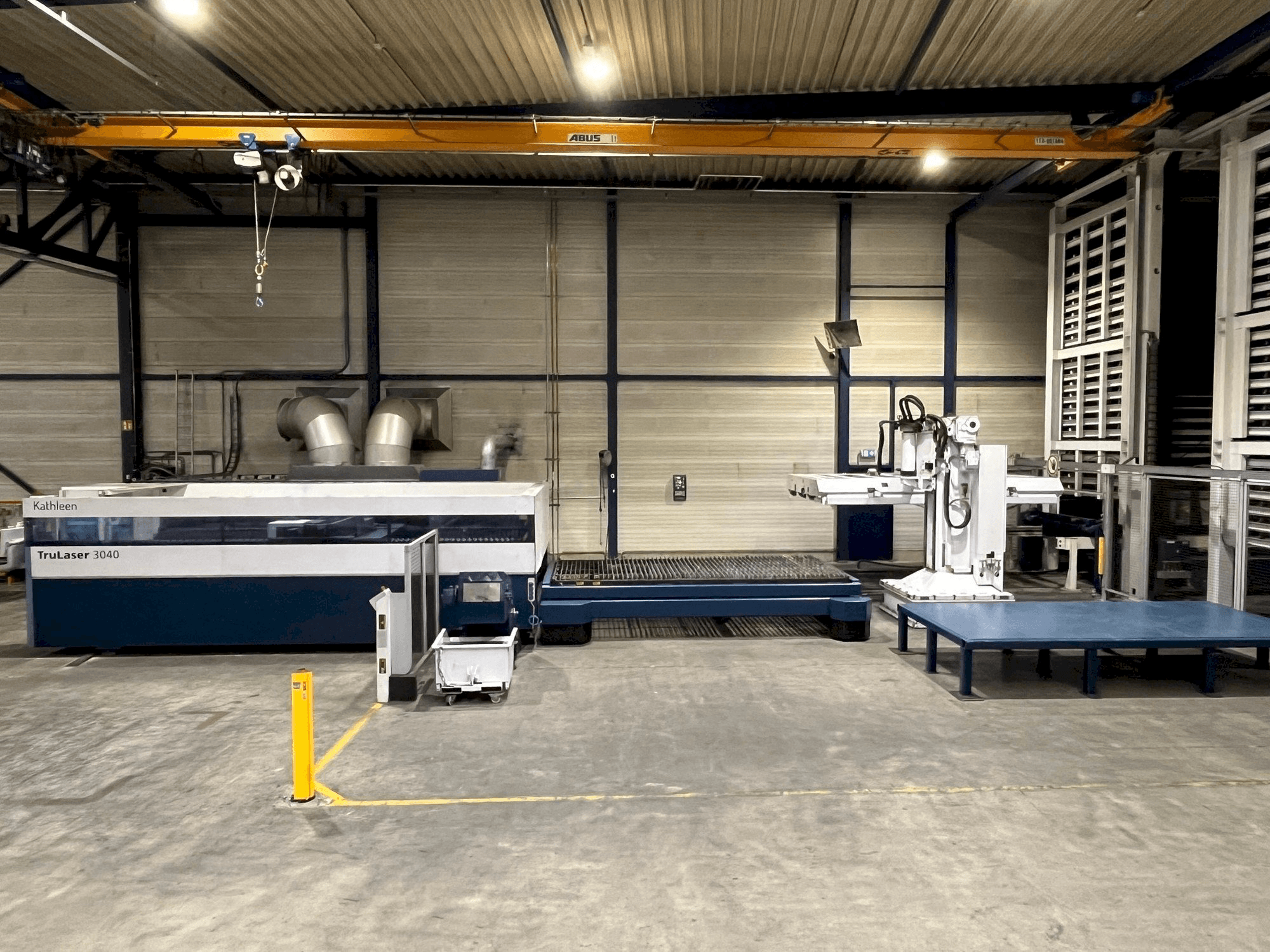 Vista frontale della macchina Trumpf TruLaser 3040 6kW CO2 + Liftmaster