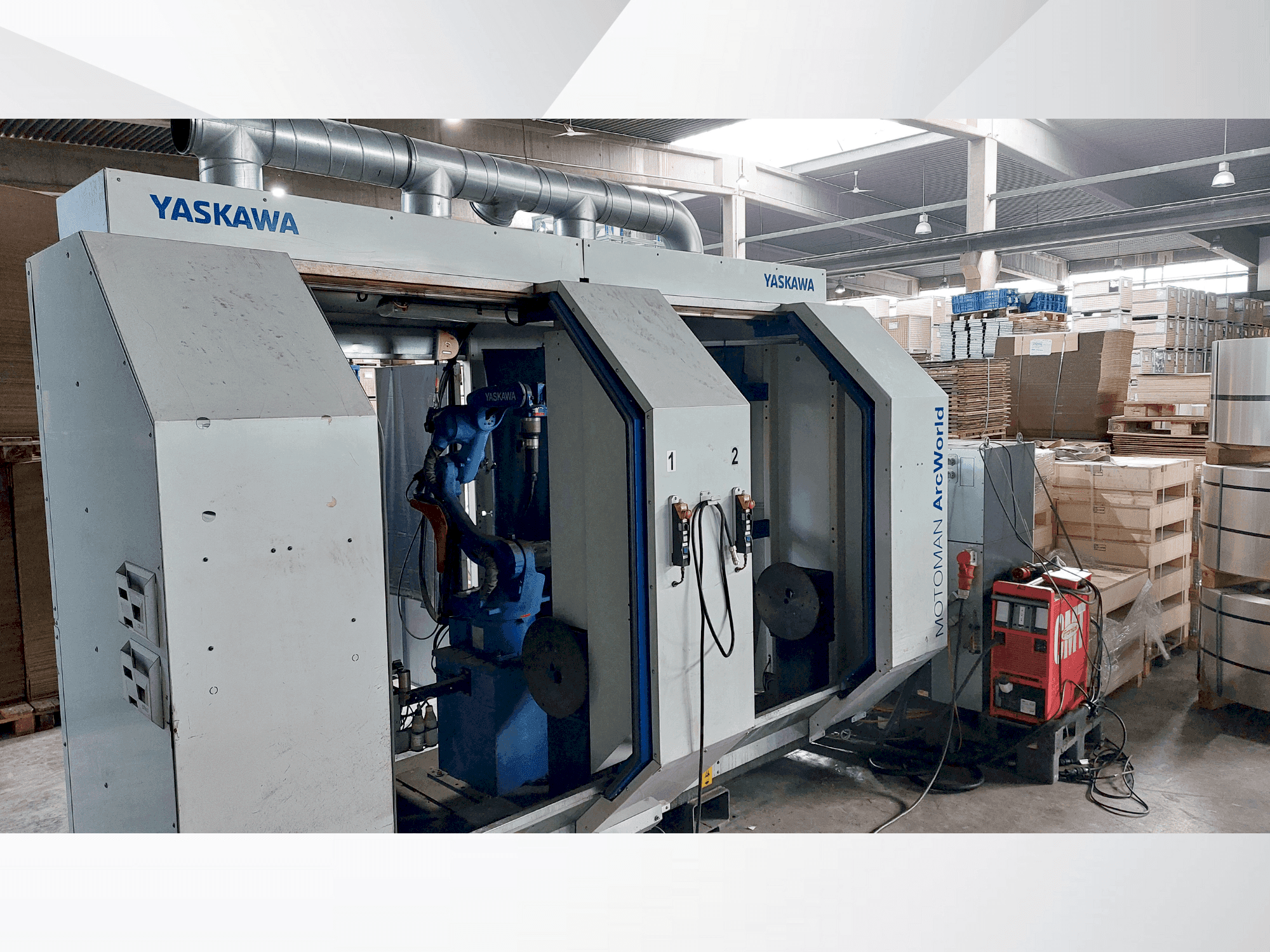 Vista frontale della macchina Yaskawa Motoman ArcWorld