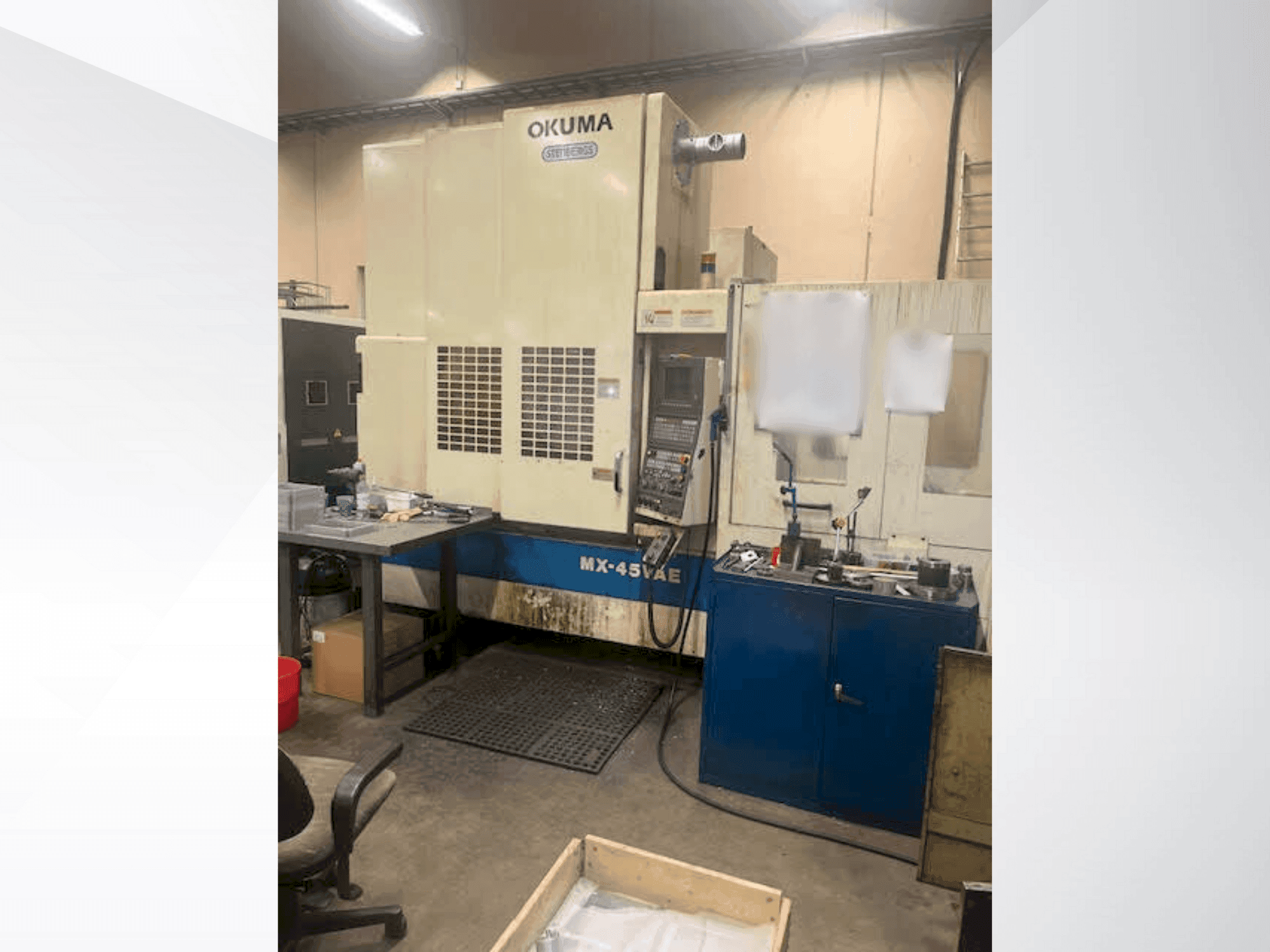 Vista frontale della macchina Okuma MX-45VAE