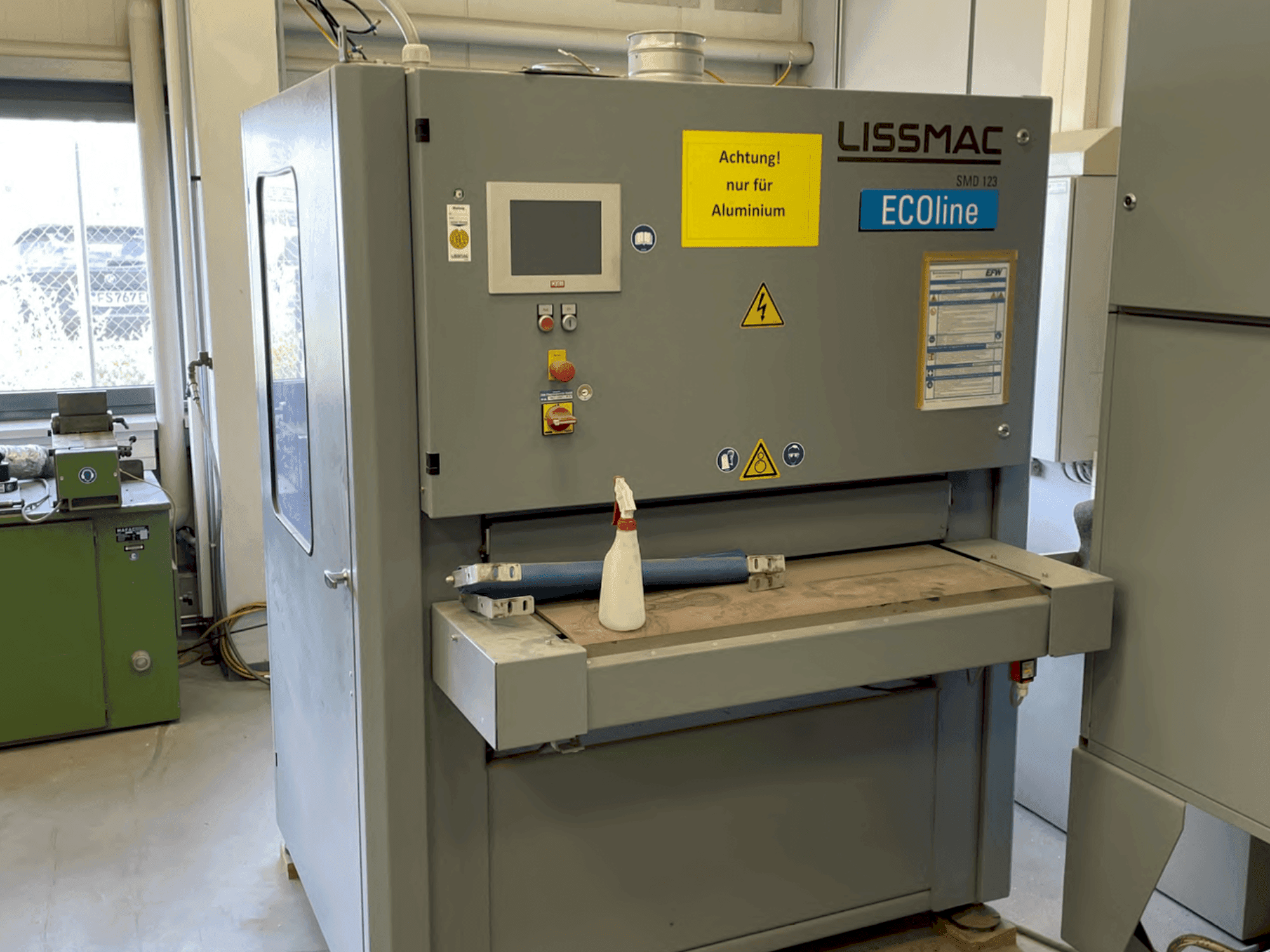 Vista frontale della macchina LISSMAC SMD 123 RE