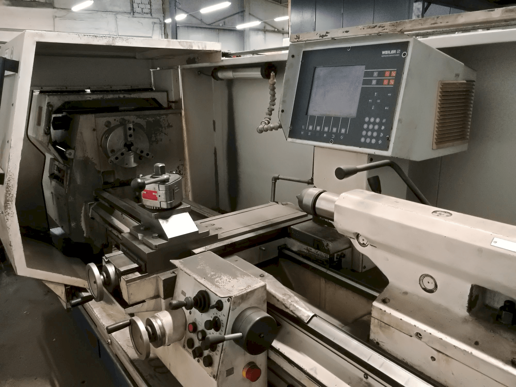 Vista frontale della macchina Weiler E50/2