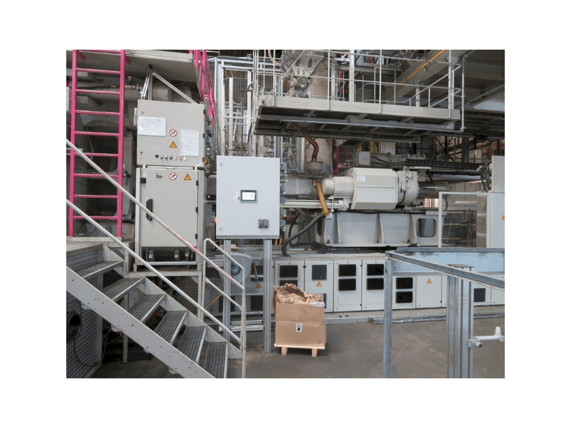 Vista frontale della macchina ENGEL DUO ES 160505/3200