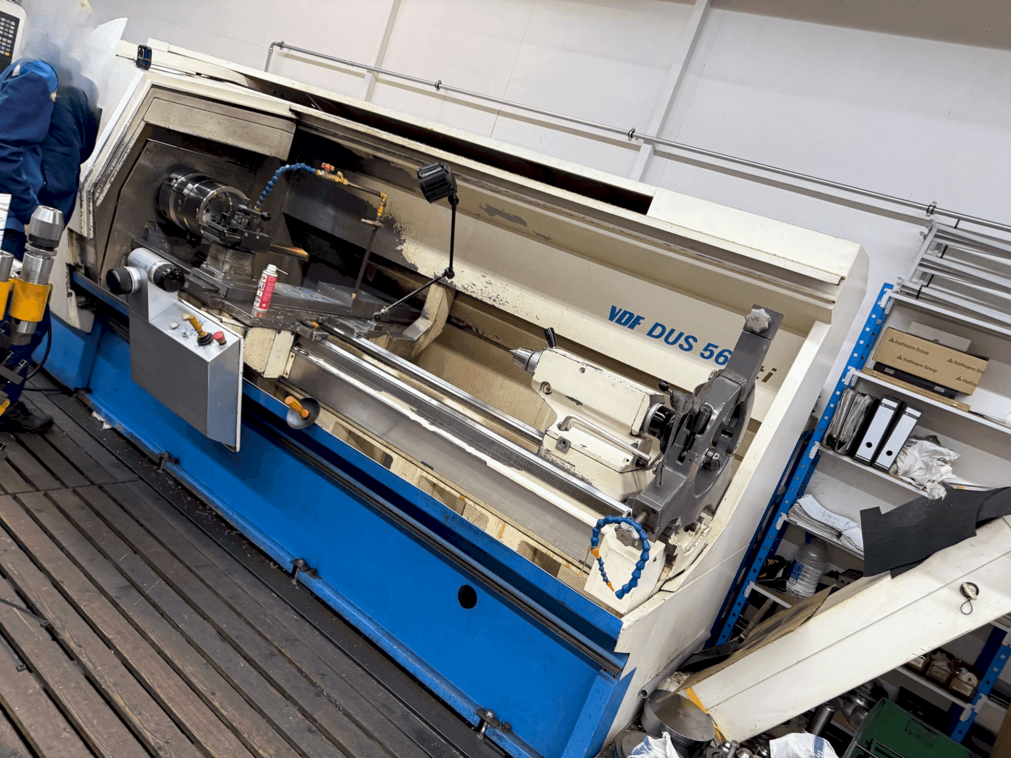 Vista frontale della macchina BOEHRINGER VDF DUS 560 ti