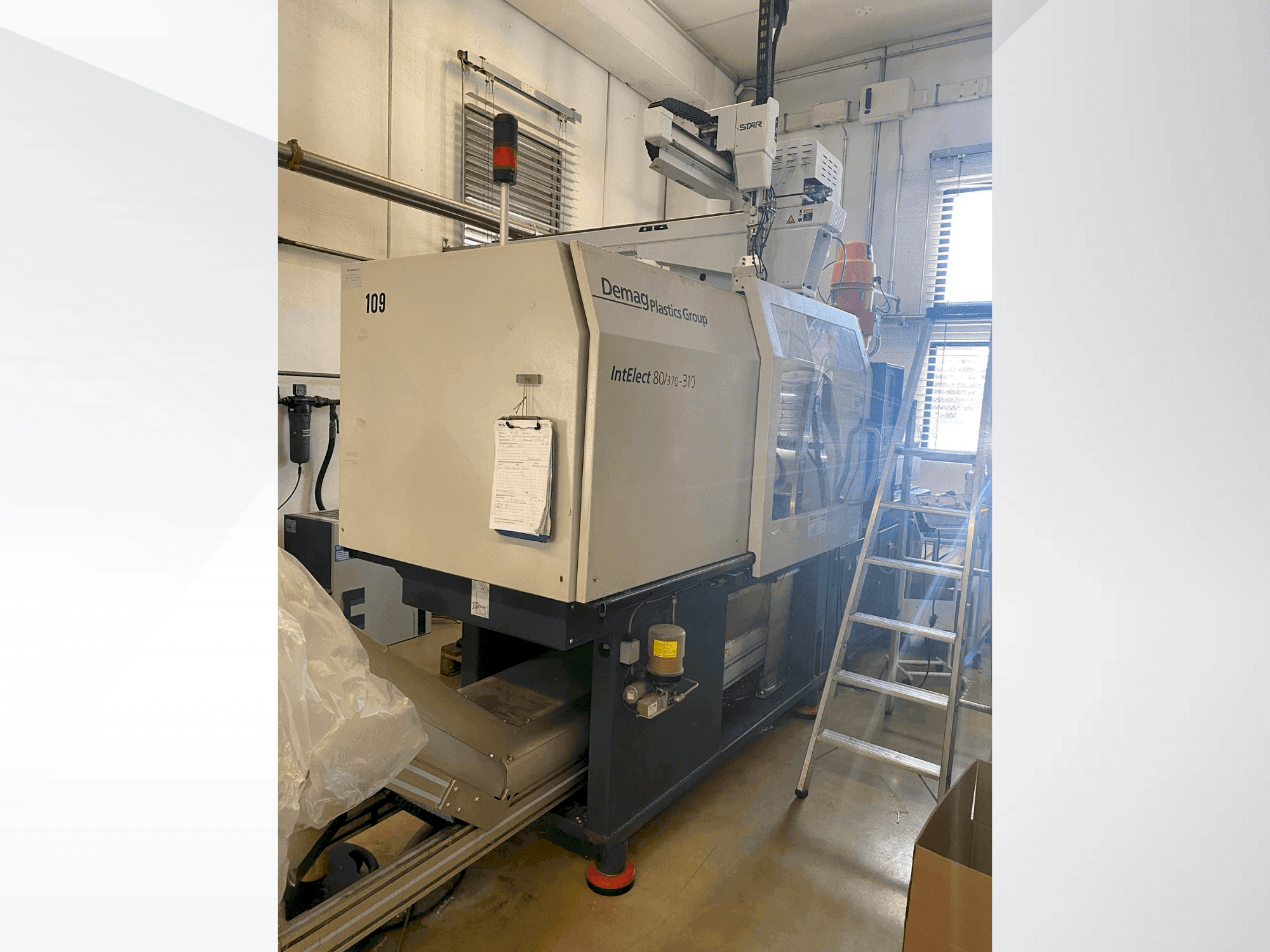 Vista frontale della macchina DEMAG IntetElect 80/370-310