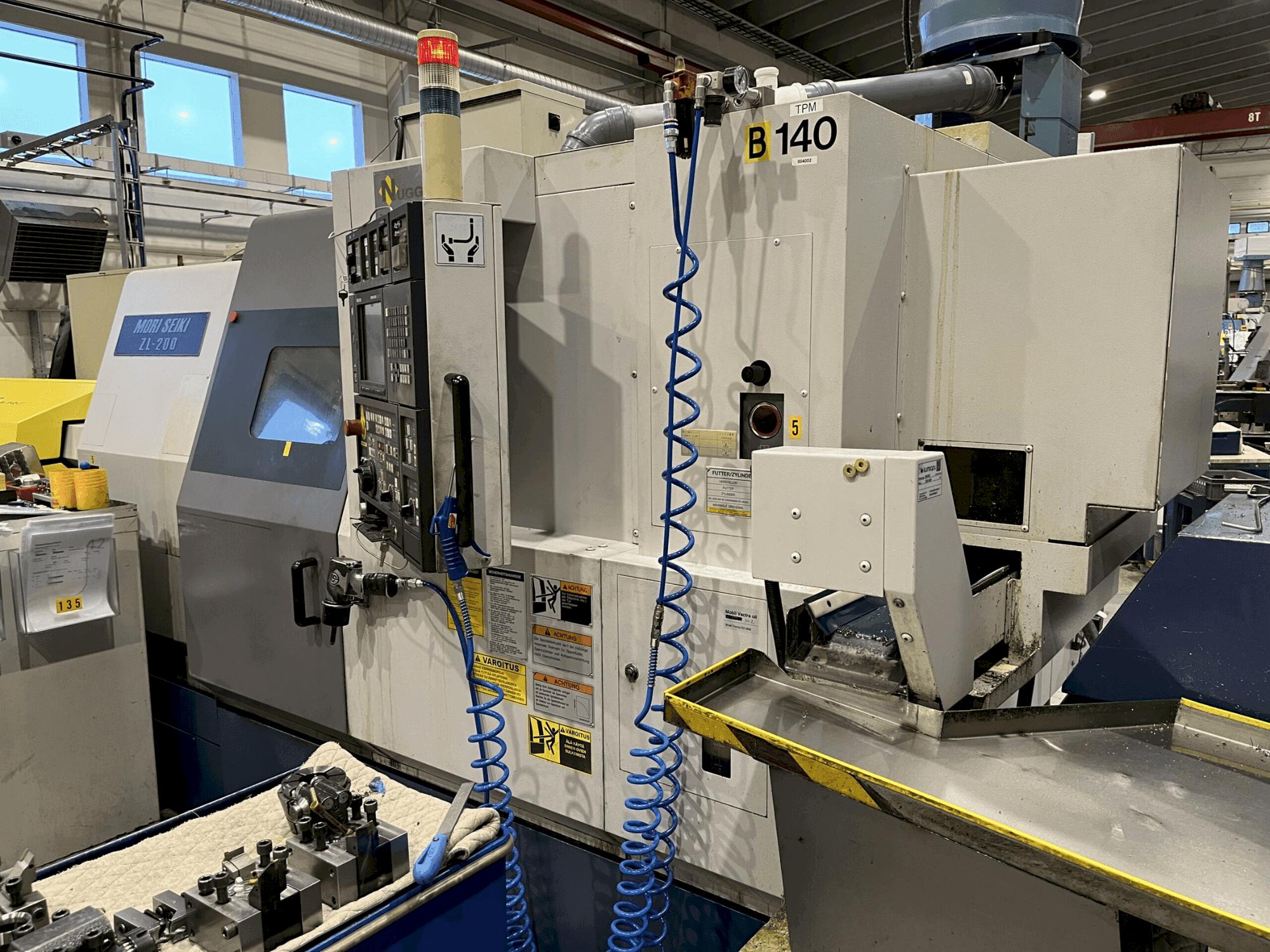 Vista frontale della macchina MORI SEIKI ZL-200 SMC