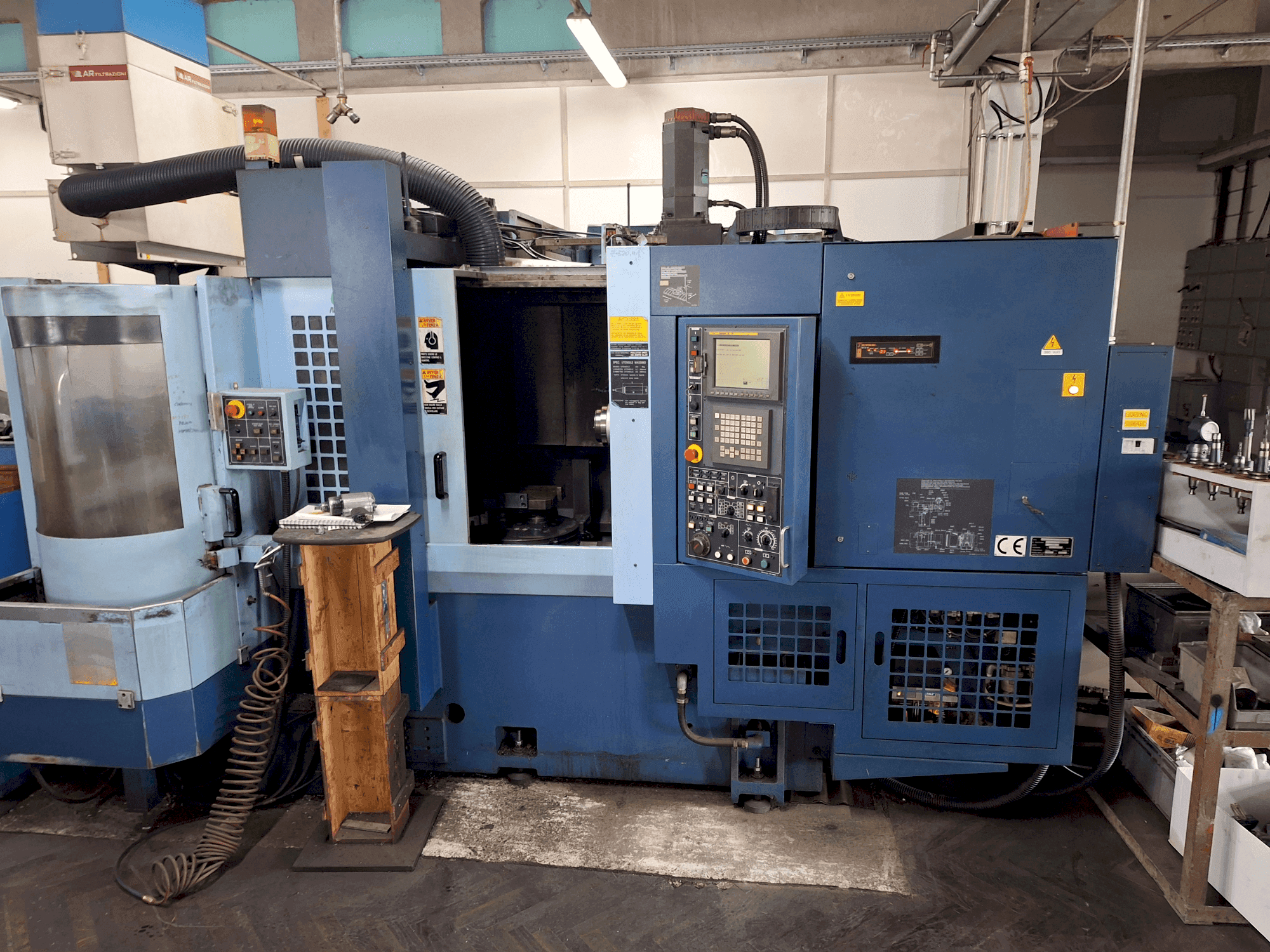 Vista frontale della macchina Matsuura ES-450 H2