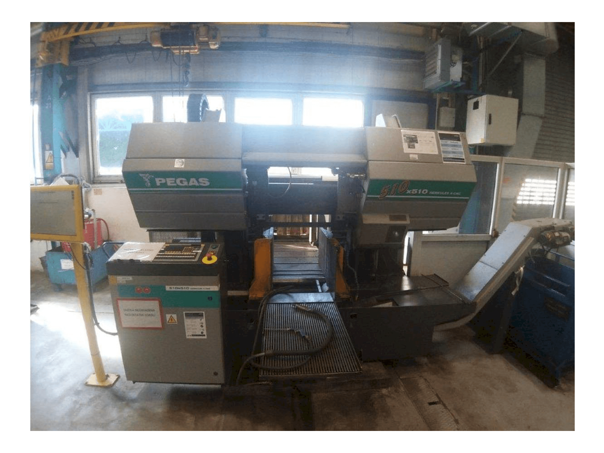 Vista frontale della macchina Pegas 510x510 Herkules X-CNC