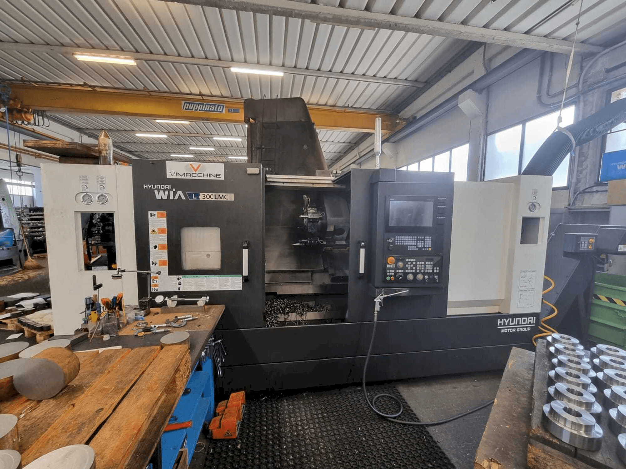 Vista frontale della macchina Hyundai Wia L300 LMC