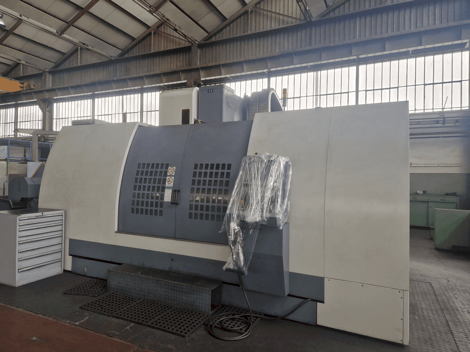 Vista frontale della macchina VESTA SKV 920 SE