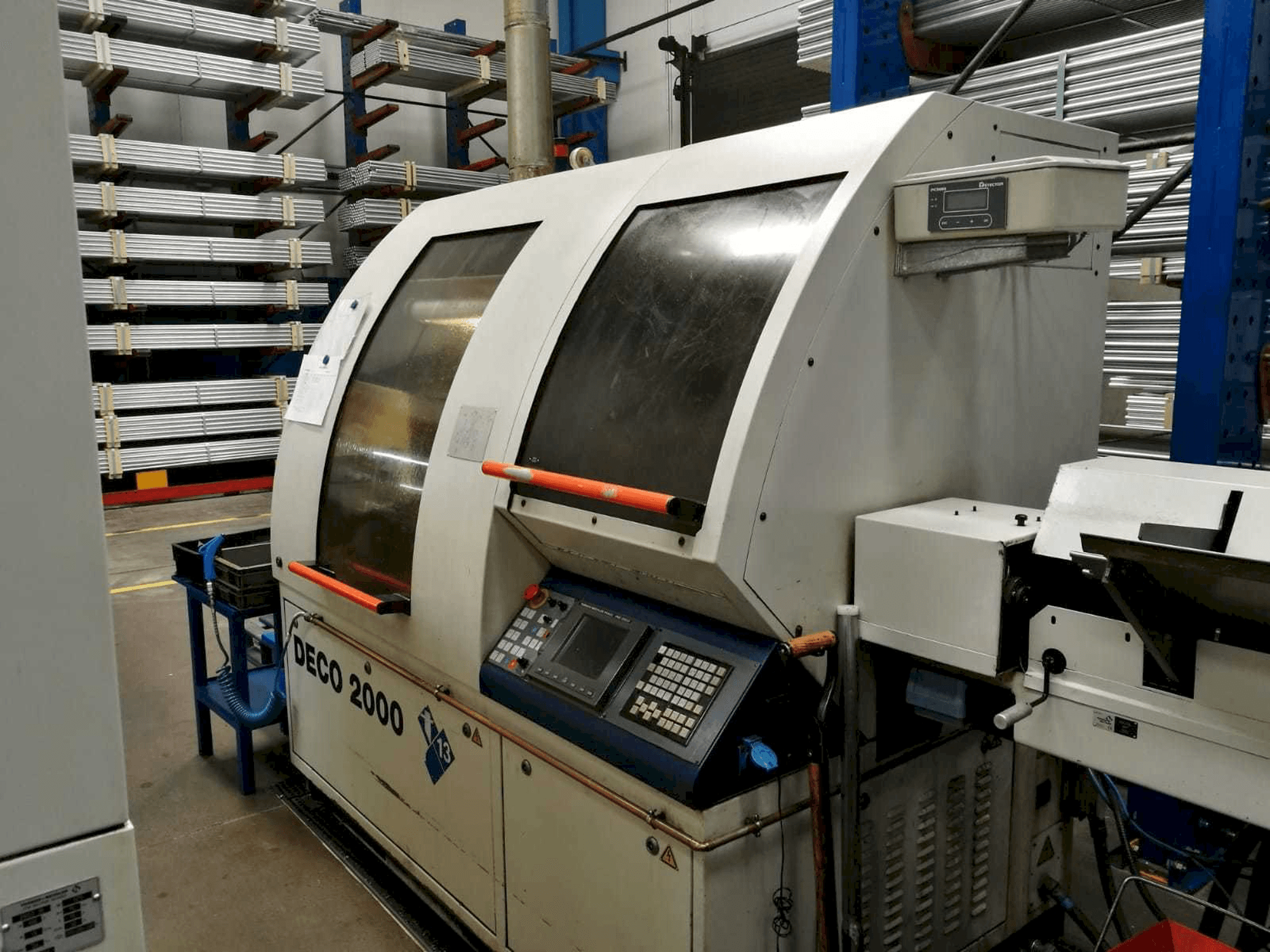 Vista frontale della macchina Bechler DECO 2000/13