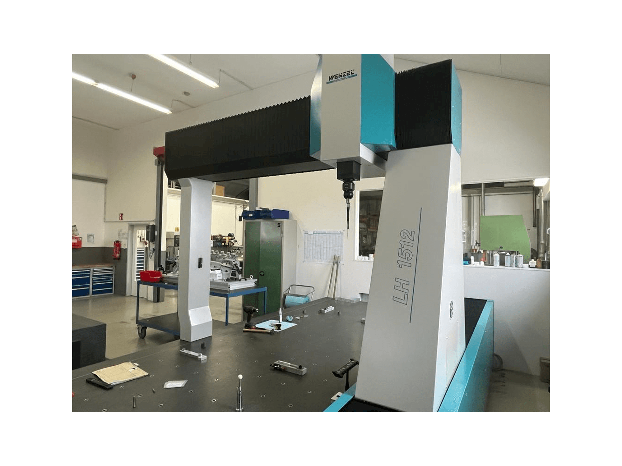 Vista frontale della macchina Wenzel LH 1512