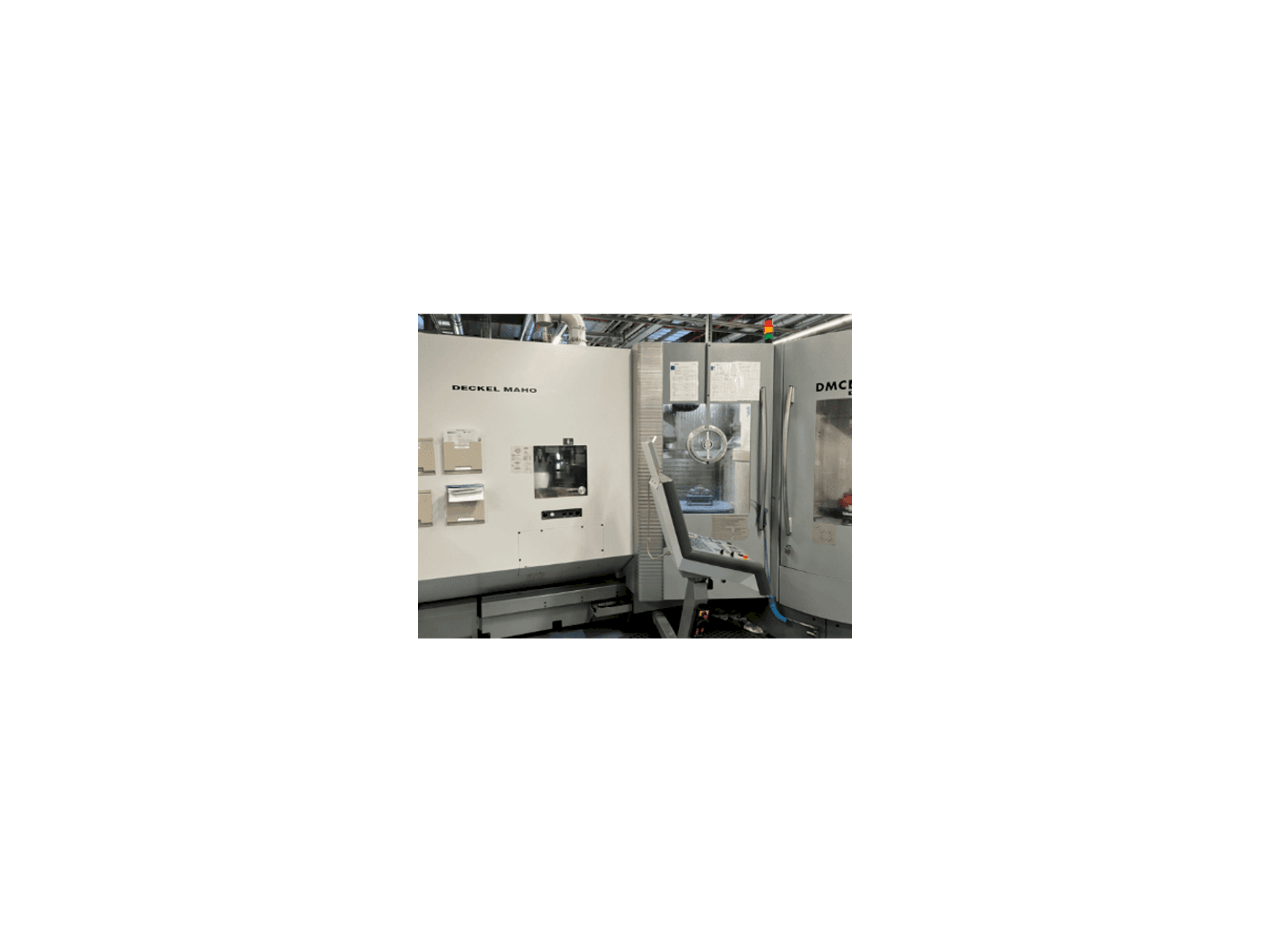 Vista frontale della macchina DECKEL MAHO DMC 60 T RS3